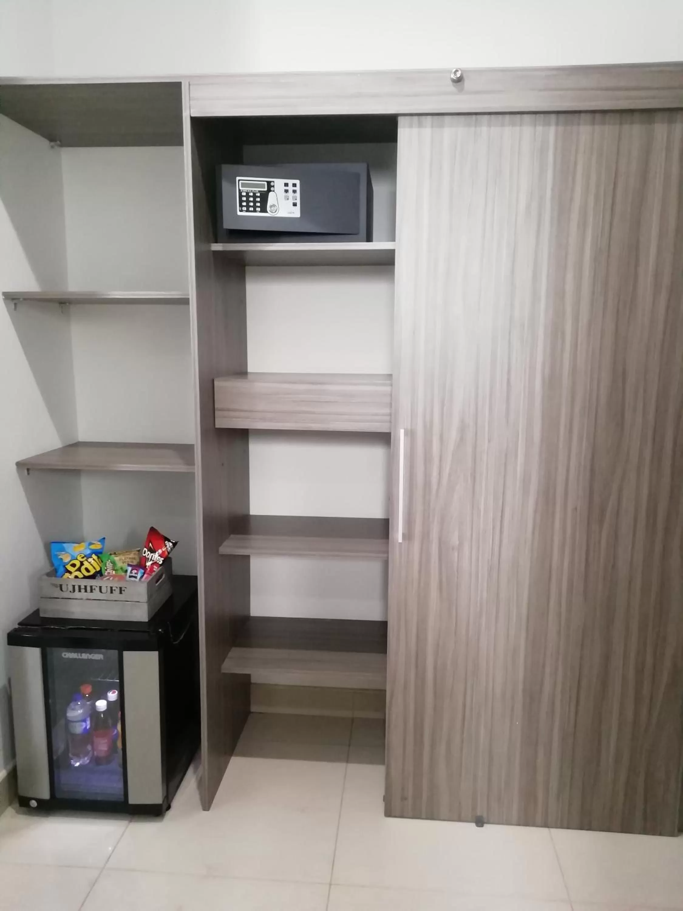 Photo of the whole room in Hotel Altamar Cartagena