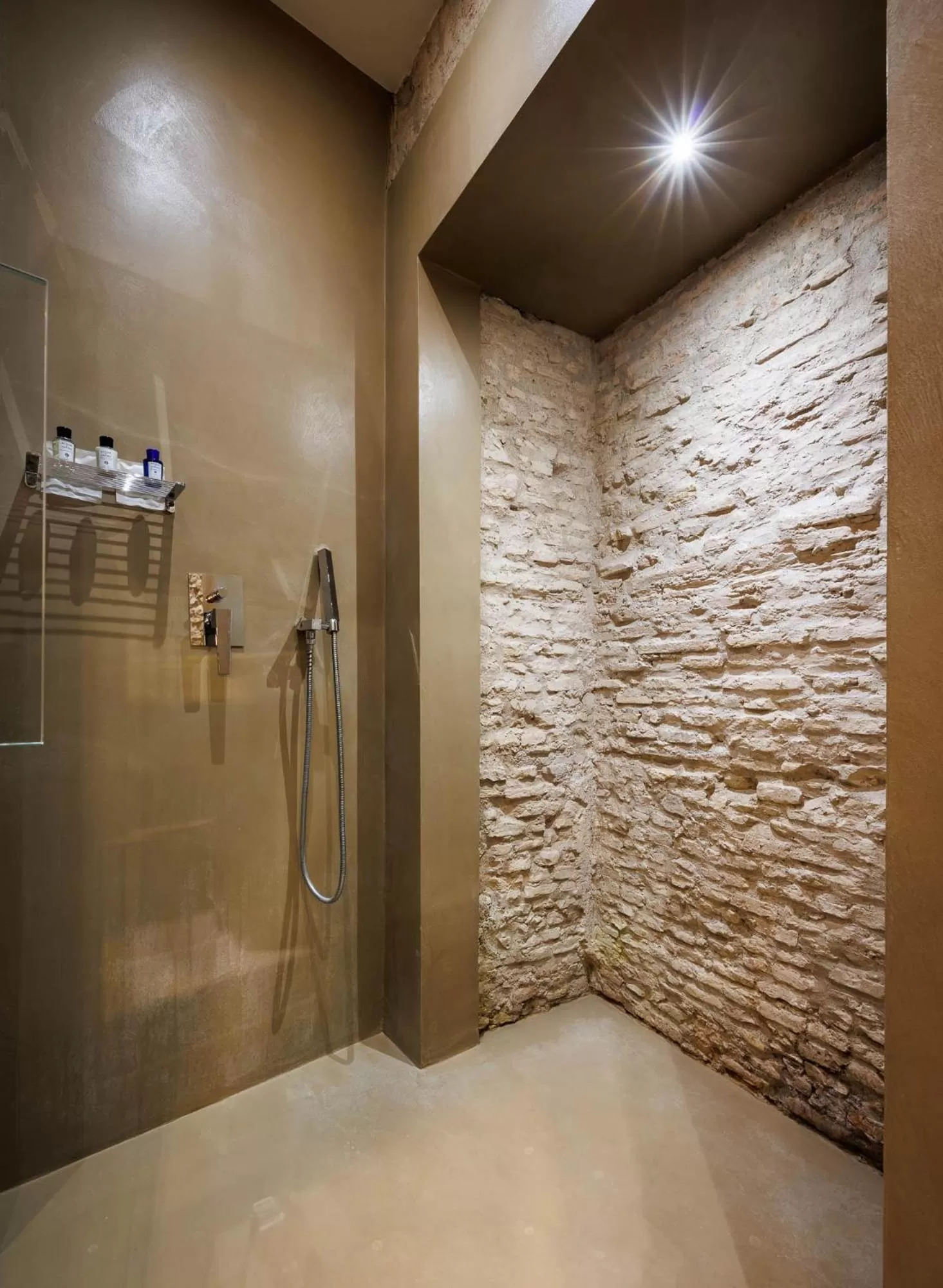 Shower in DOM Hotel Roma - Preferred Hotels & Resorts