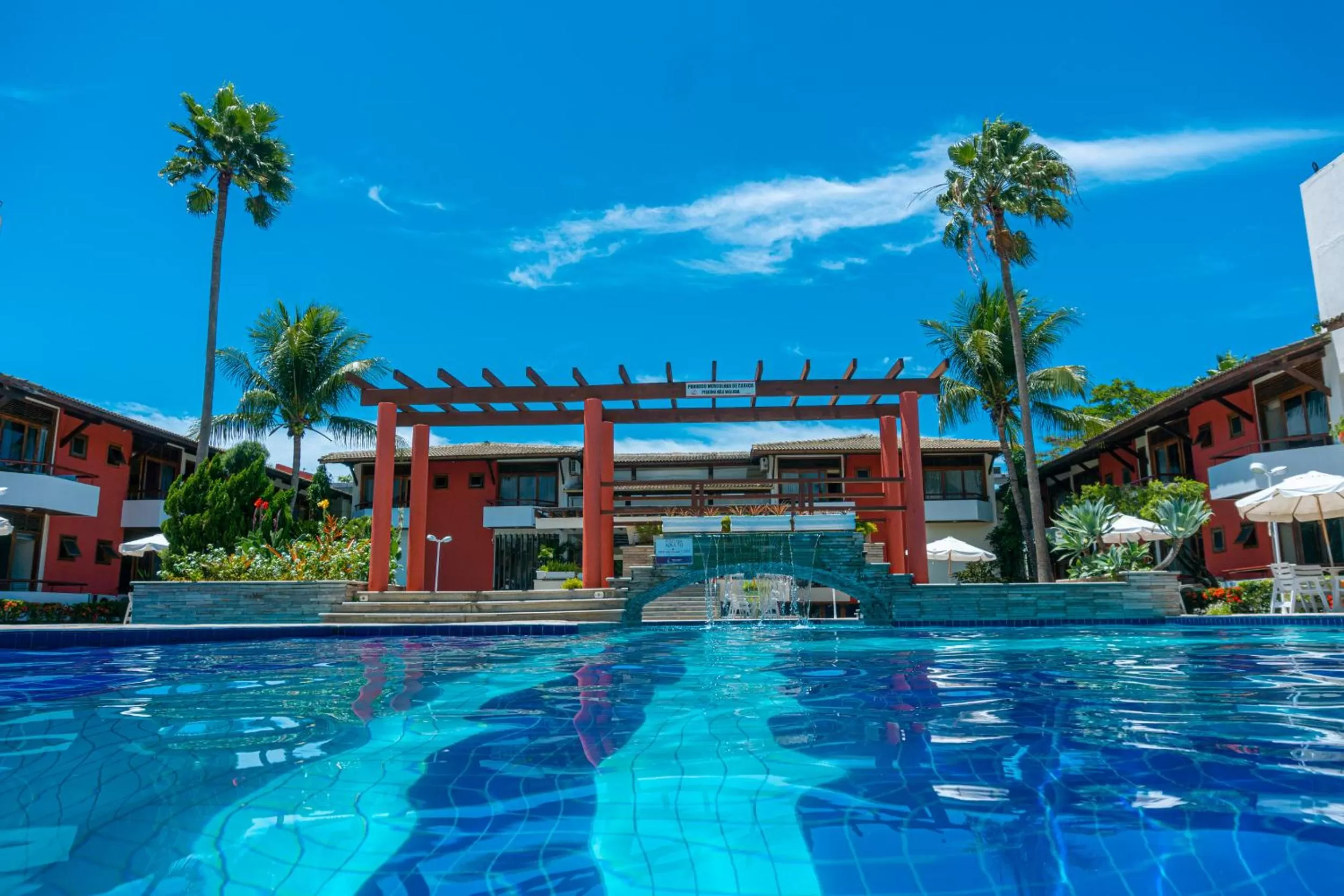 Swimming pool in Porto das Naus Praia Hotel