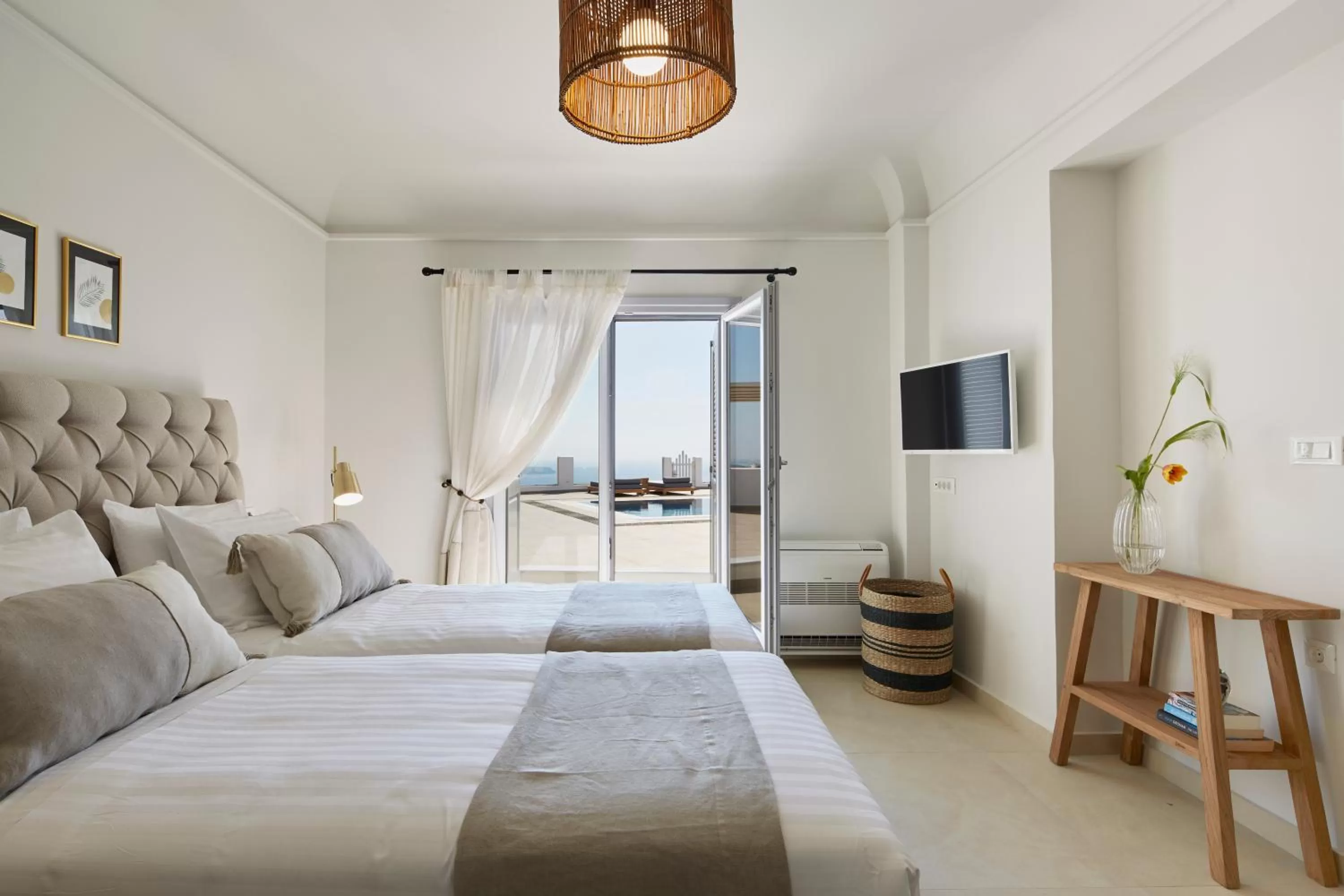 Time of day, Bed in Volcano View by Caldera Collection