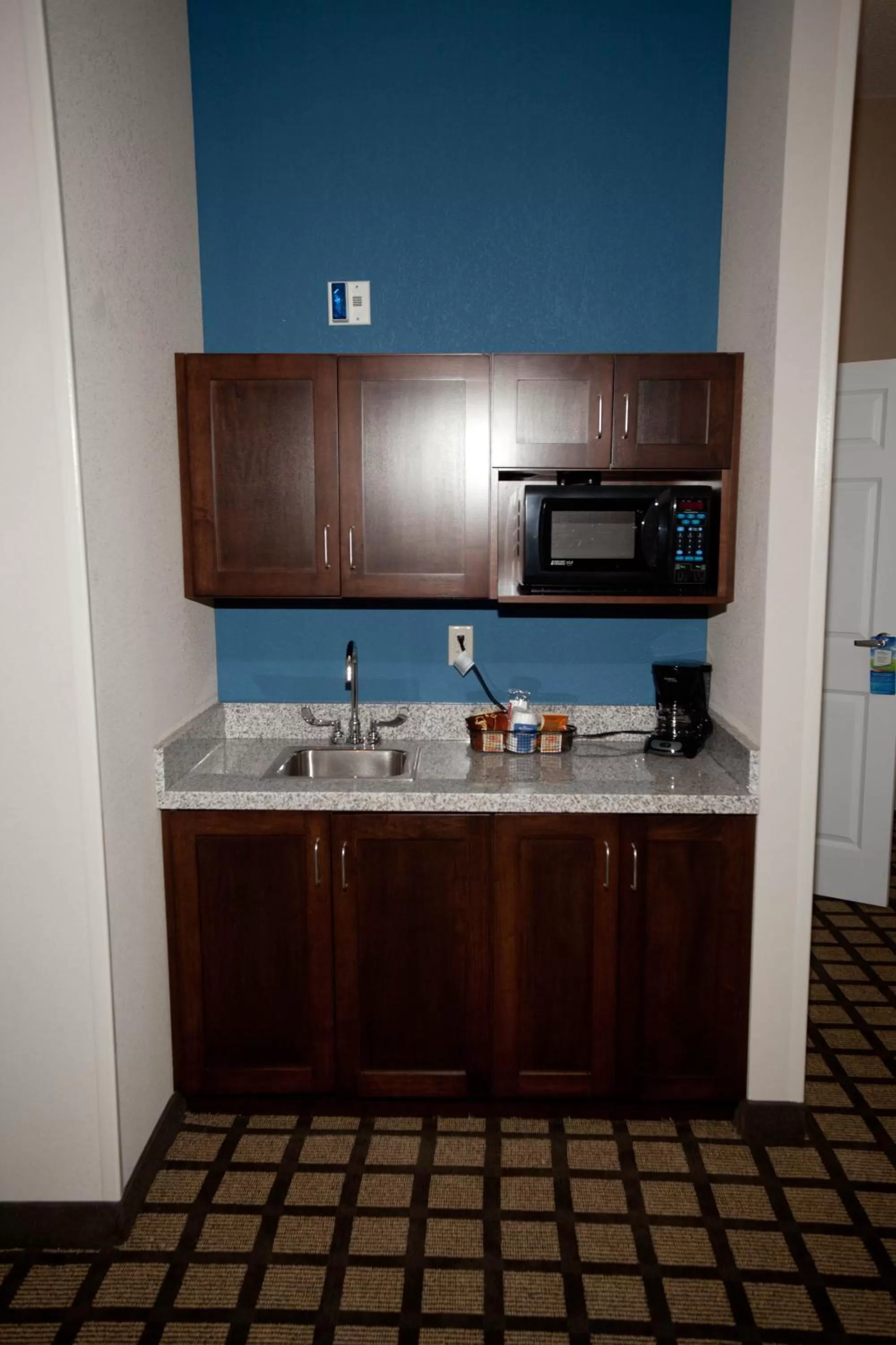 Kitchen or kitchenette in Baymont by Wyndham Erie