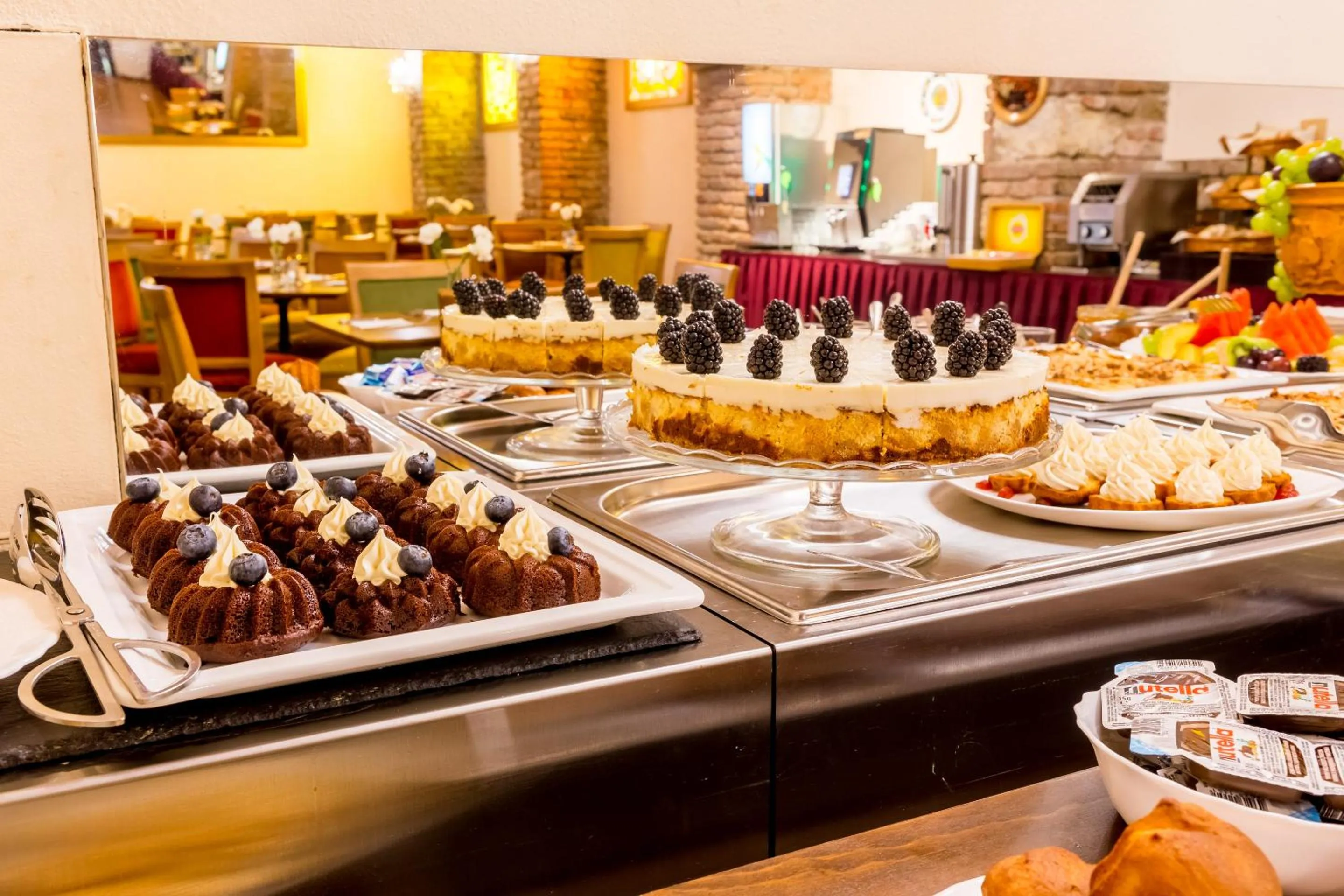 Buffet breakfast in Hotel Caruso Old Town