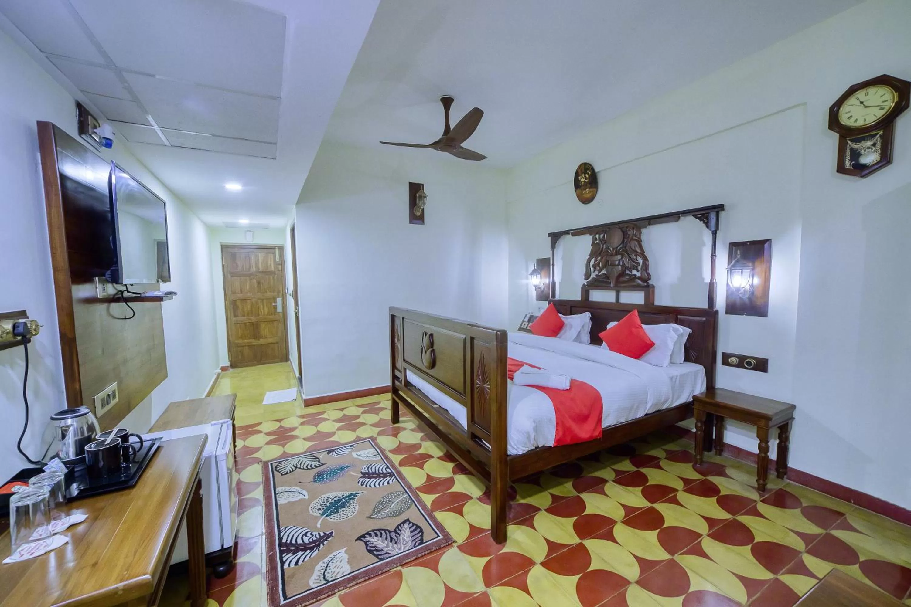 Bed in HOTEL WINDSOR CASTLE