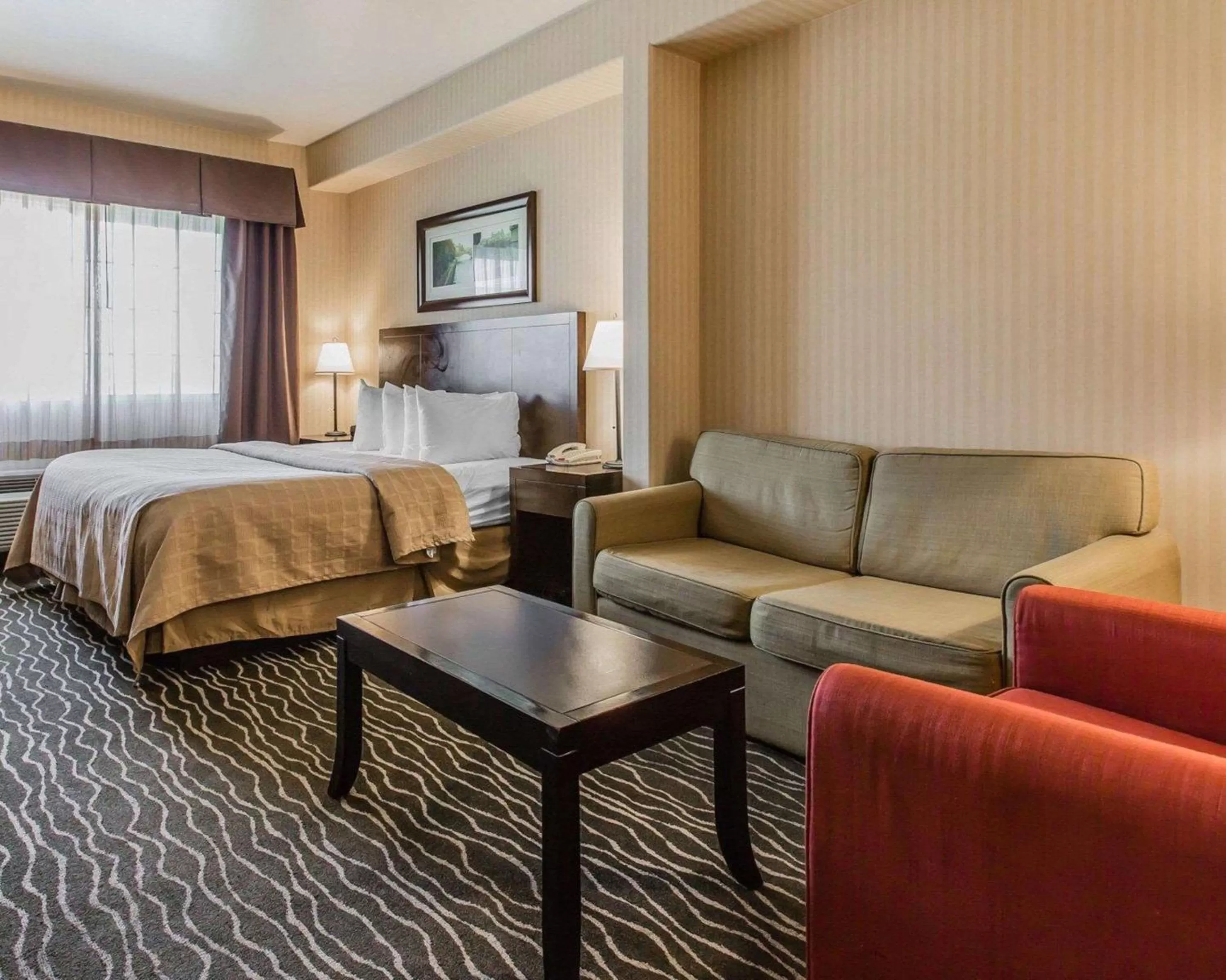 Photo of the whole room, Bed in Quality Inn Rosemead-Los Angeles