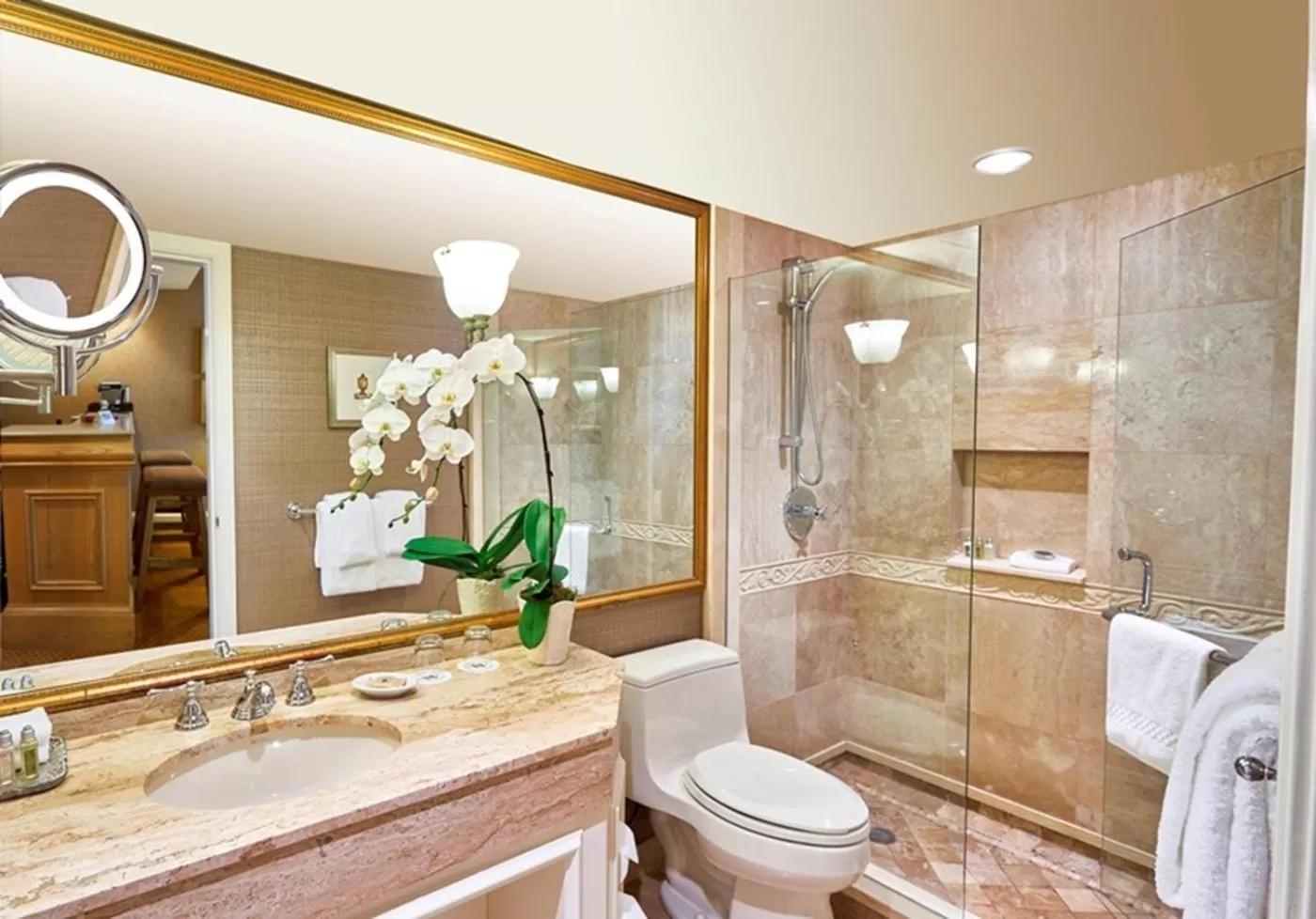 Bathroom in Wedgewood Hotel & Spa - Relais & Chateaux