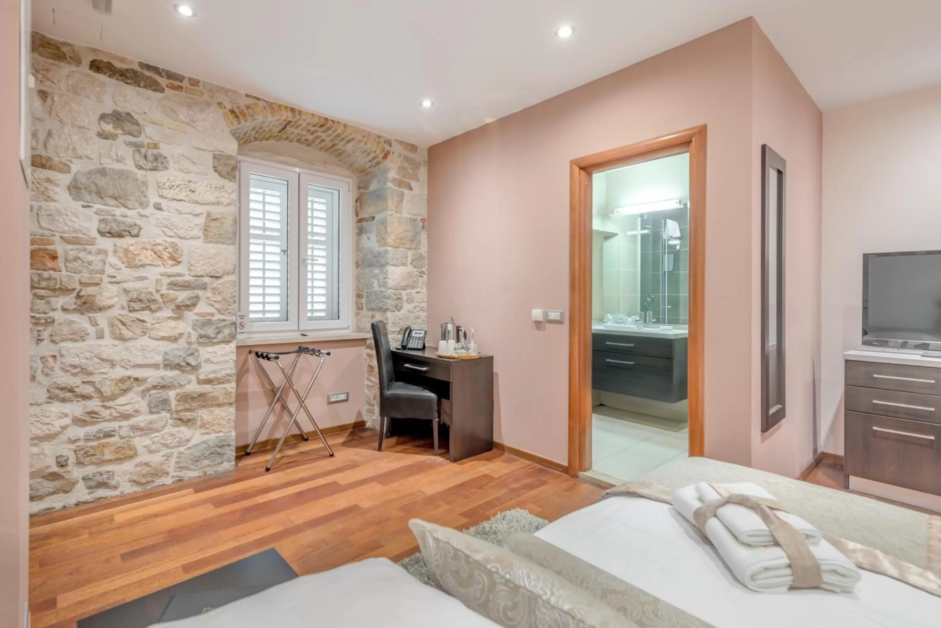 Bedroom, Bed in Palace Suites Heritage Hotel - Adults Only