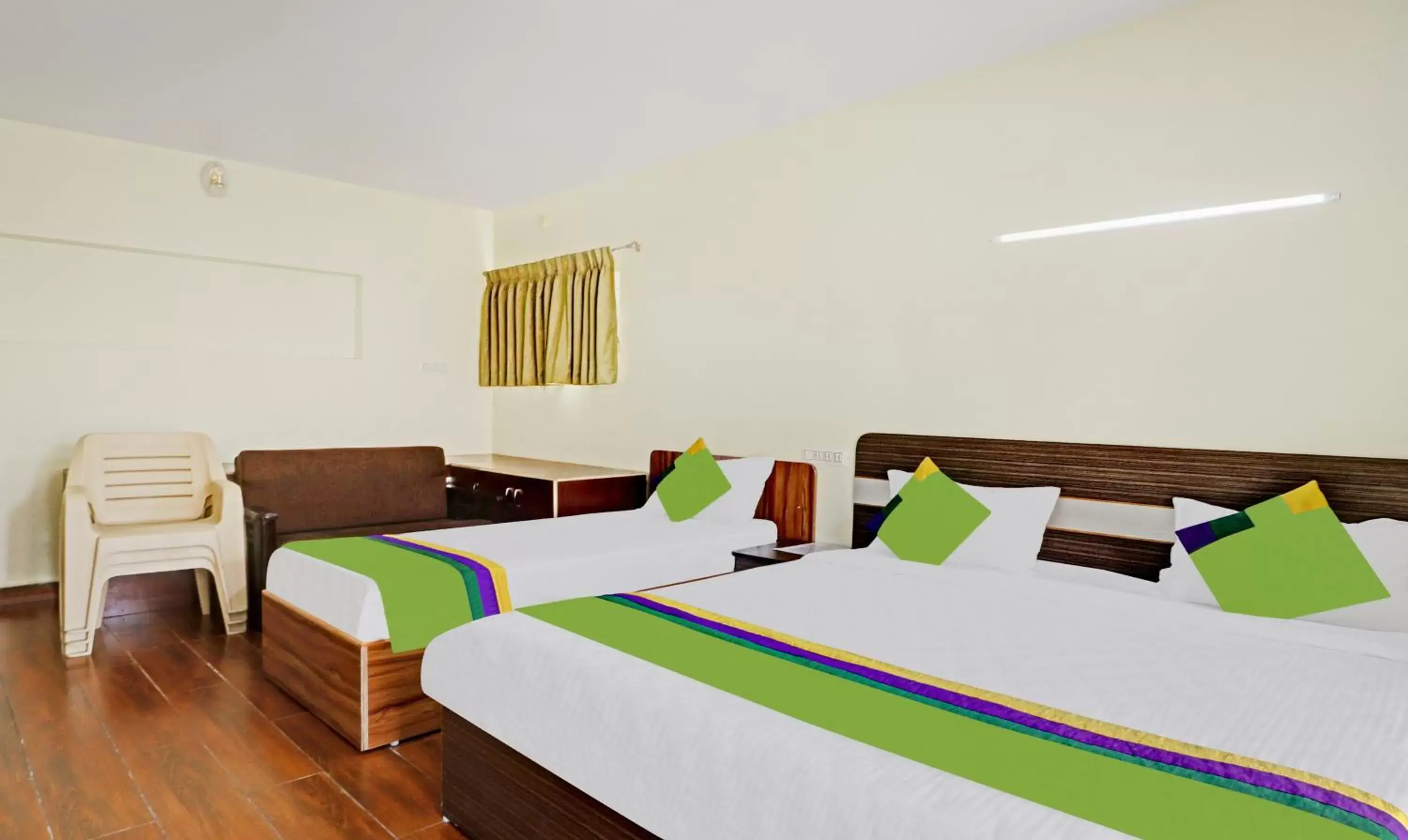 Spacious Premium Room - single occupancy in Treebo Aall Season Spacious Premium Room - single occupancy in Treebo Aall Season
