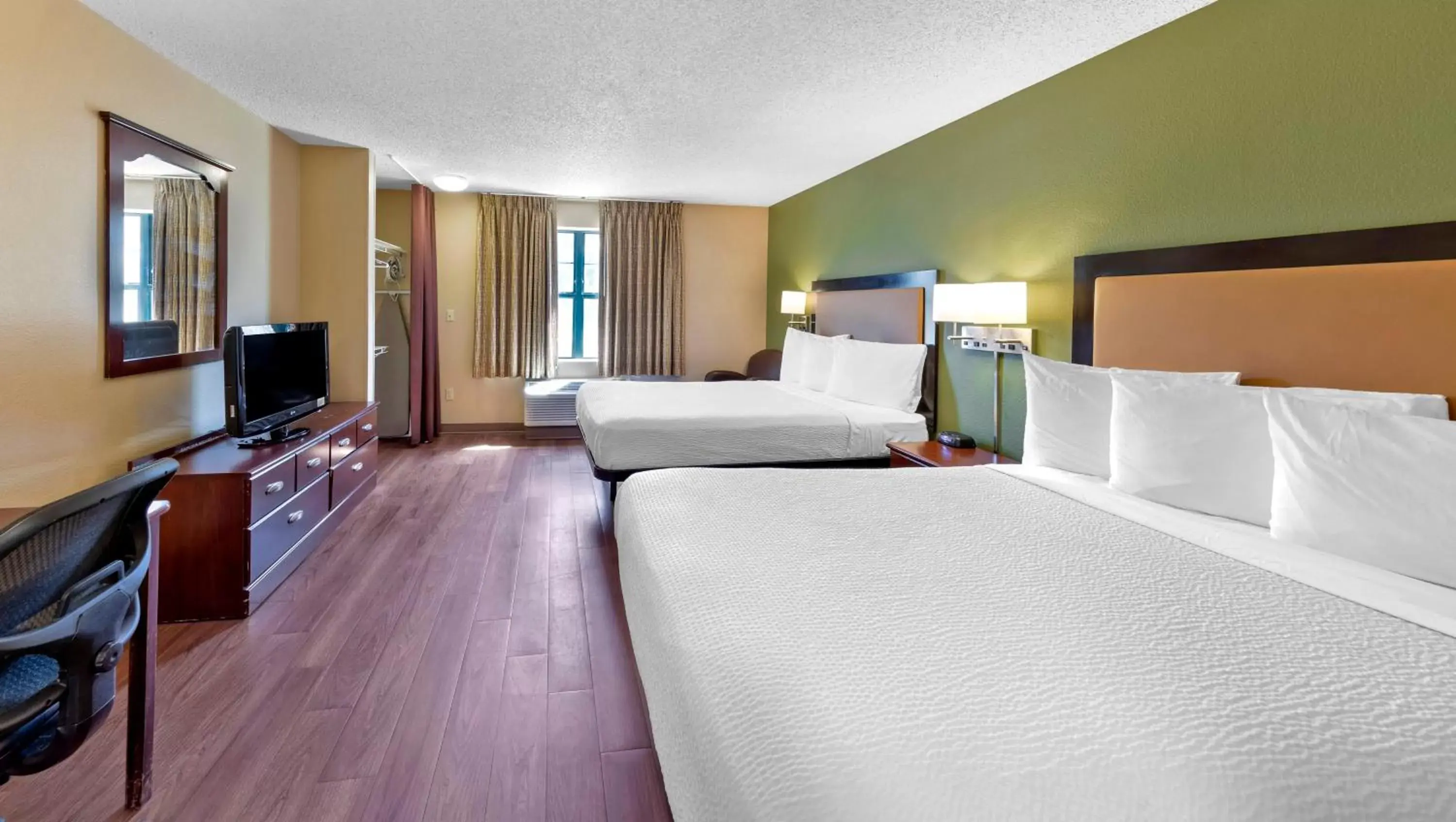 Quadruple Room - Disability Access in Home 1 Suites Extended Stay Quadruple Room - Disability Access in Home 1 Suites Extended Stay