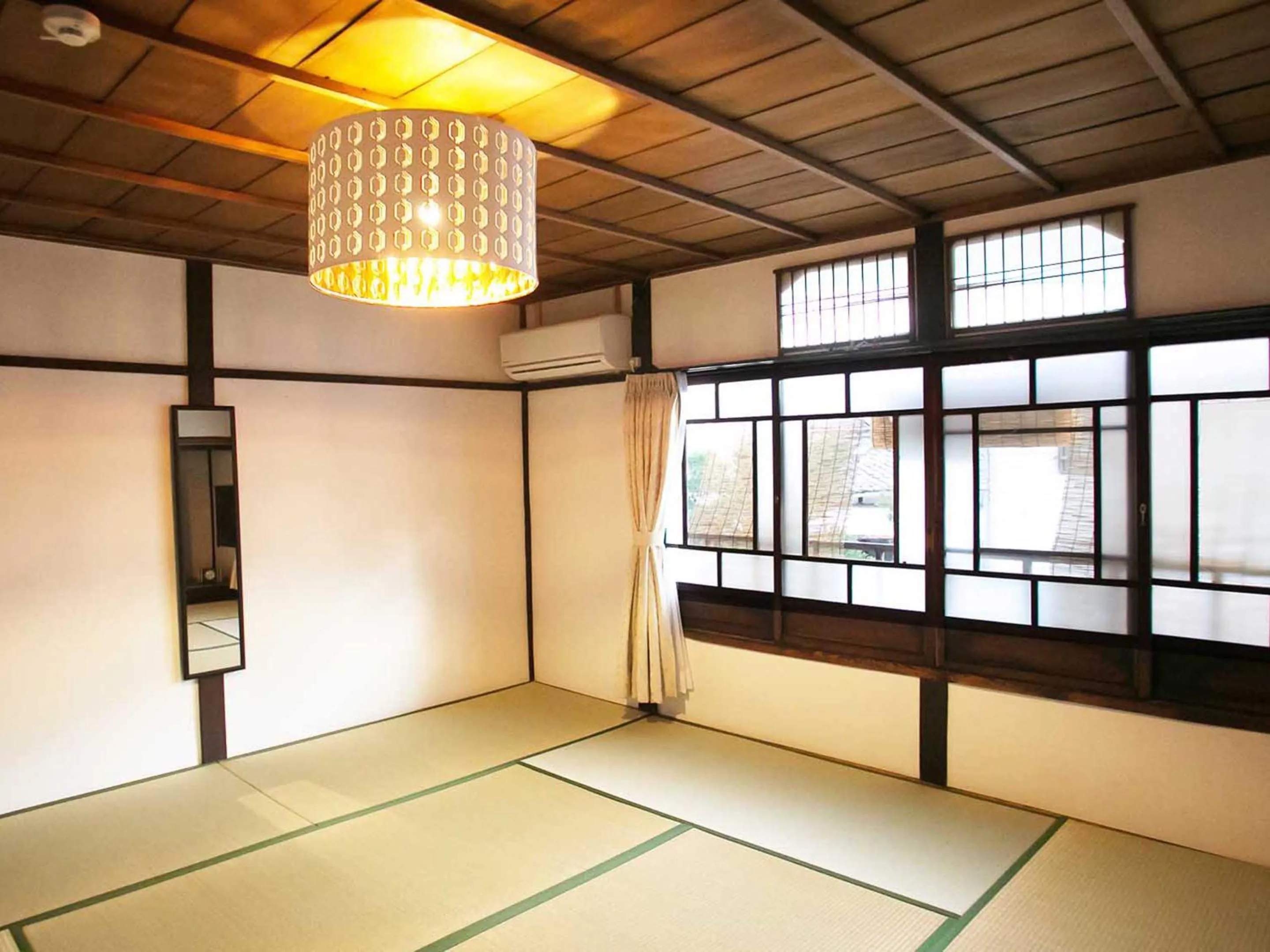 Photo of the whole room in Guesthouse HANA Nishijin