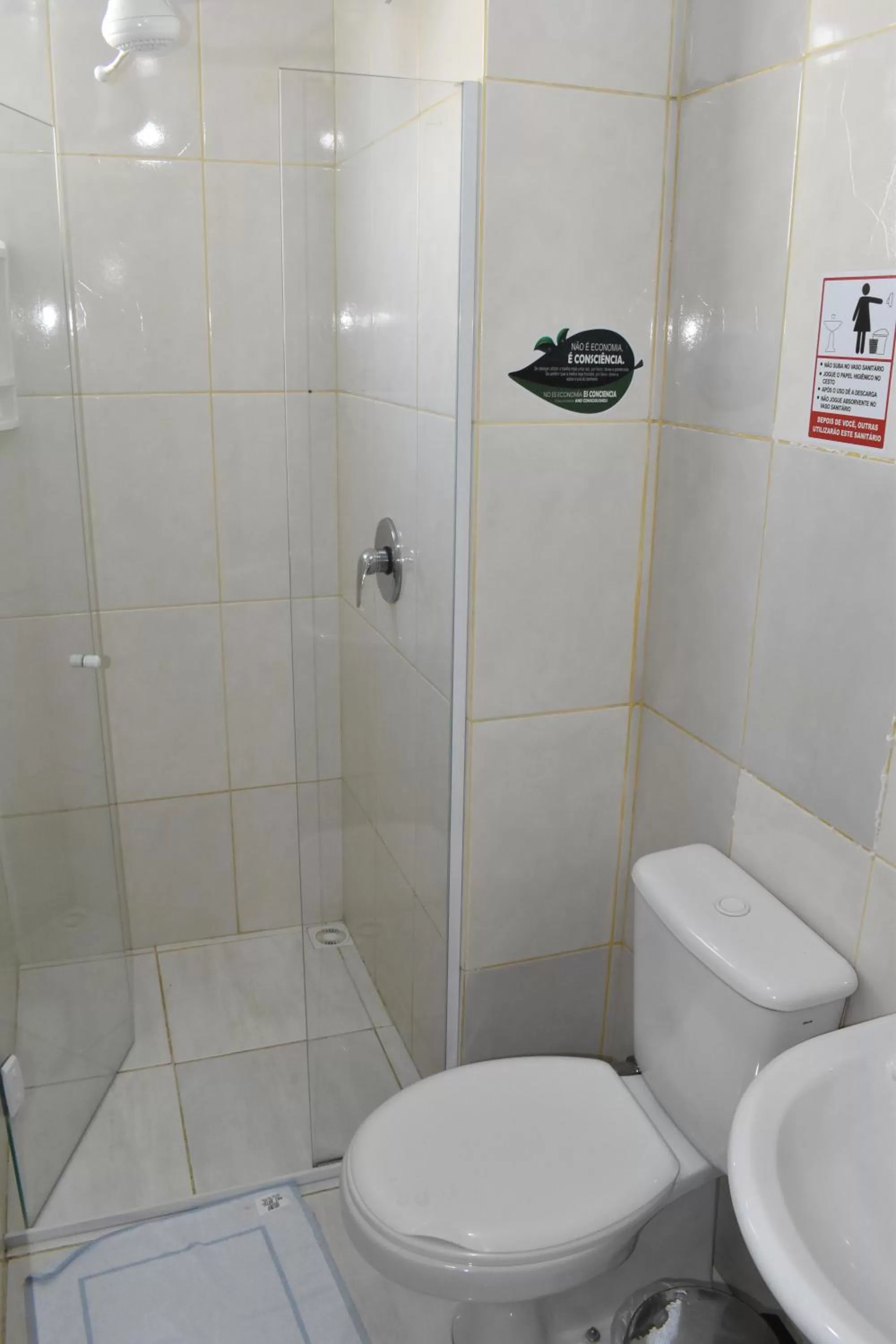 Standard Twin Room in Rai Hotel - By UP Hotel - próximo a Prefeitura