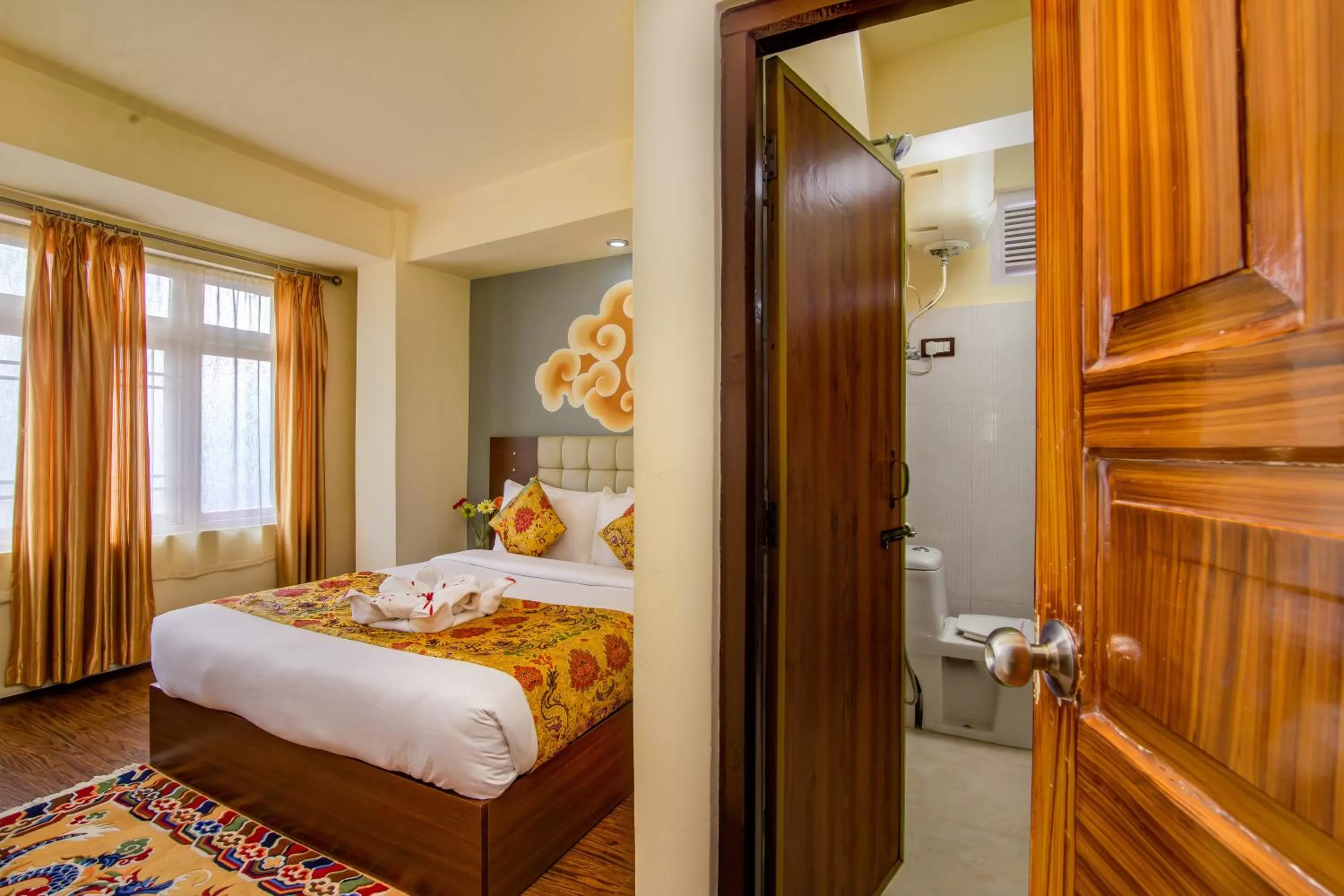 Bedroom, Bed in Muscatel Grand Silkroute - 300 Mts from MG Marg