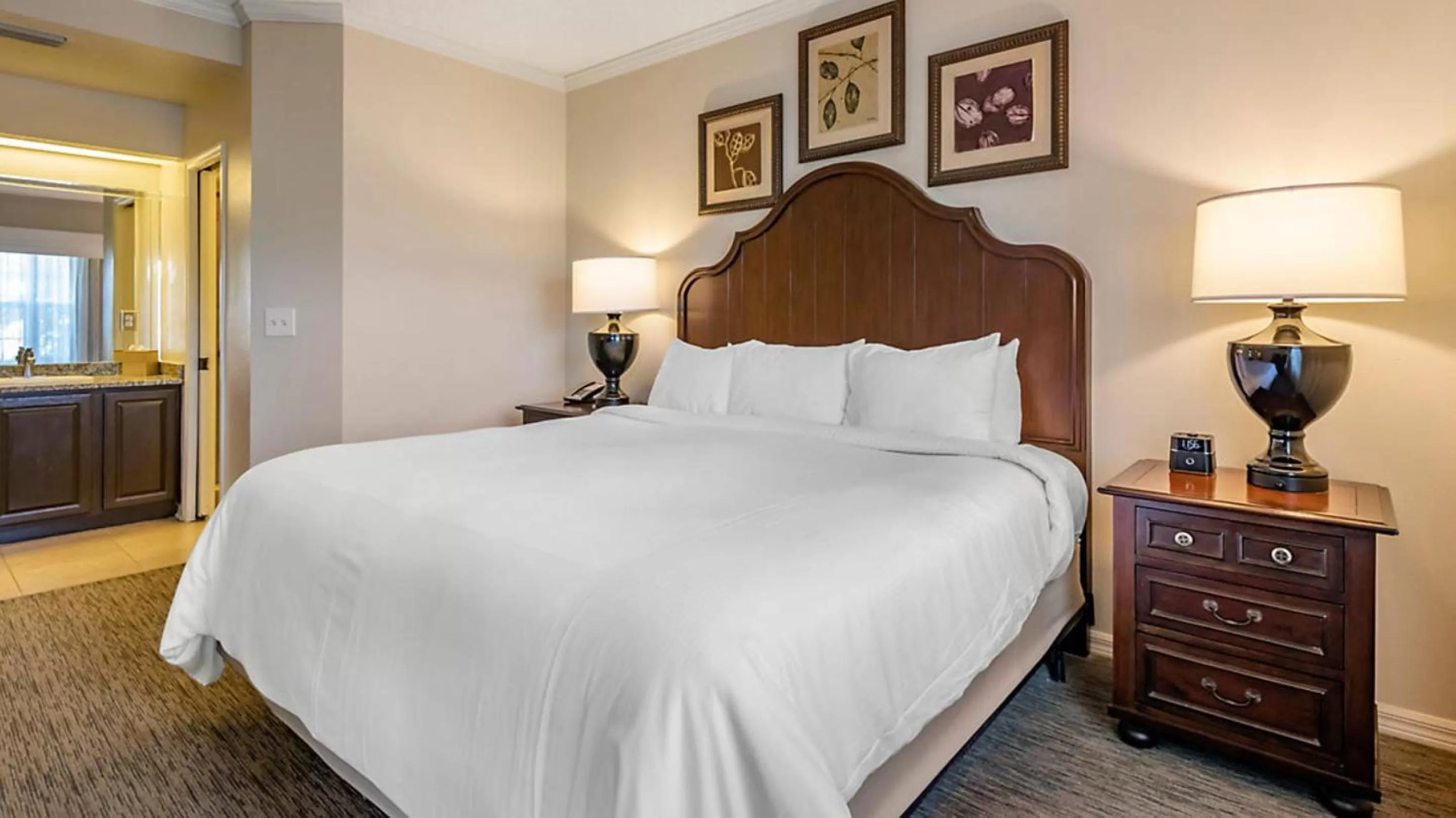 Bed in Bluegreen Vacations Grande Villas at World Golf Village