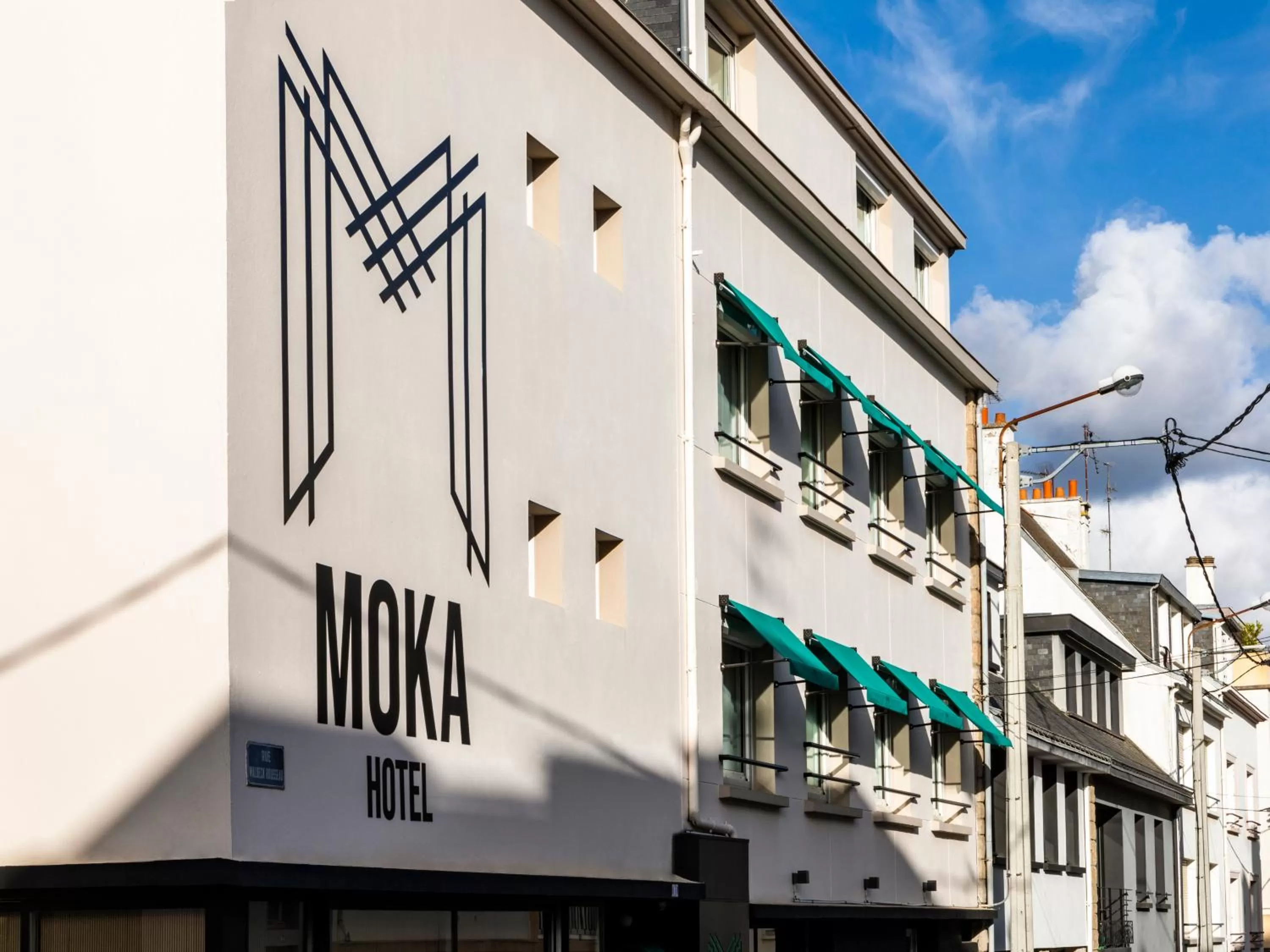 Facade/entrance in MOKA Hôtel centre-ville
