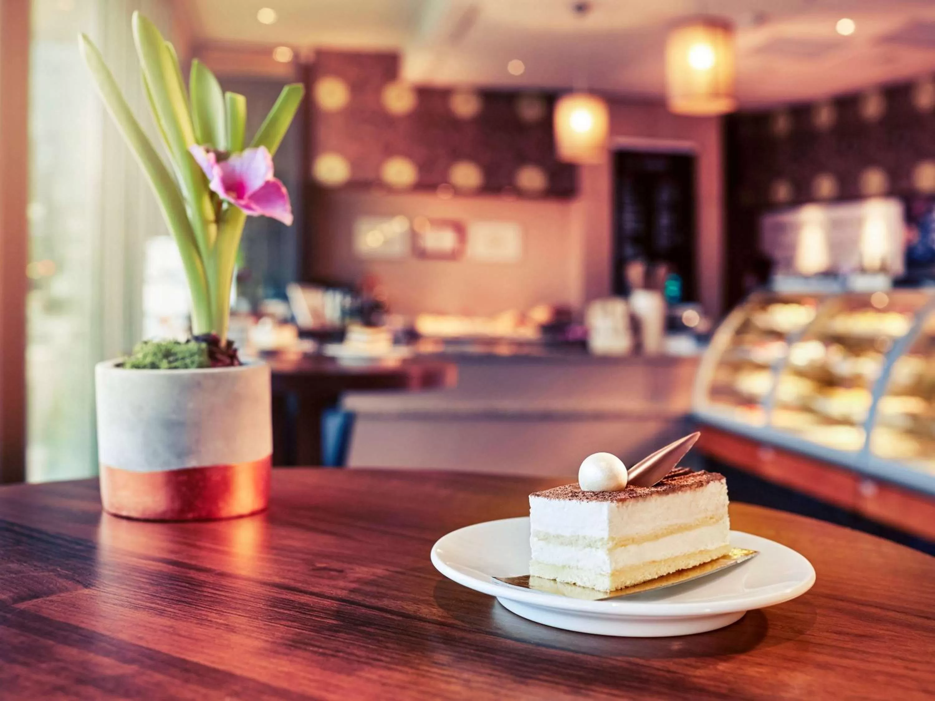 Restaurant/places to eat in Hotel Mercure Poznań Centrum