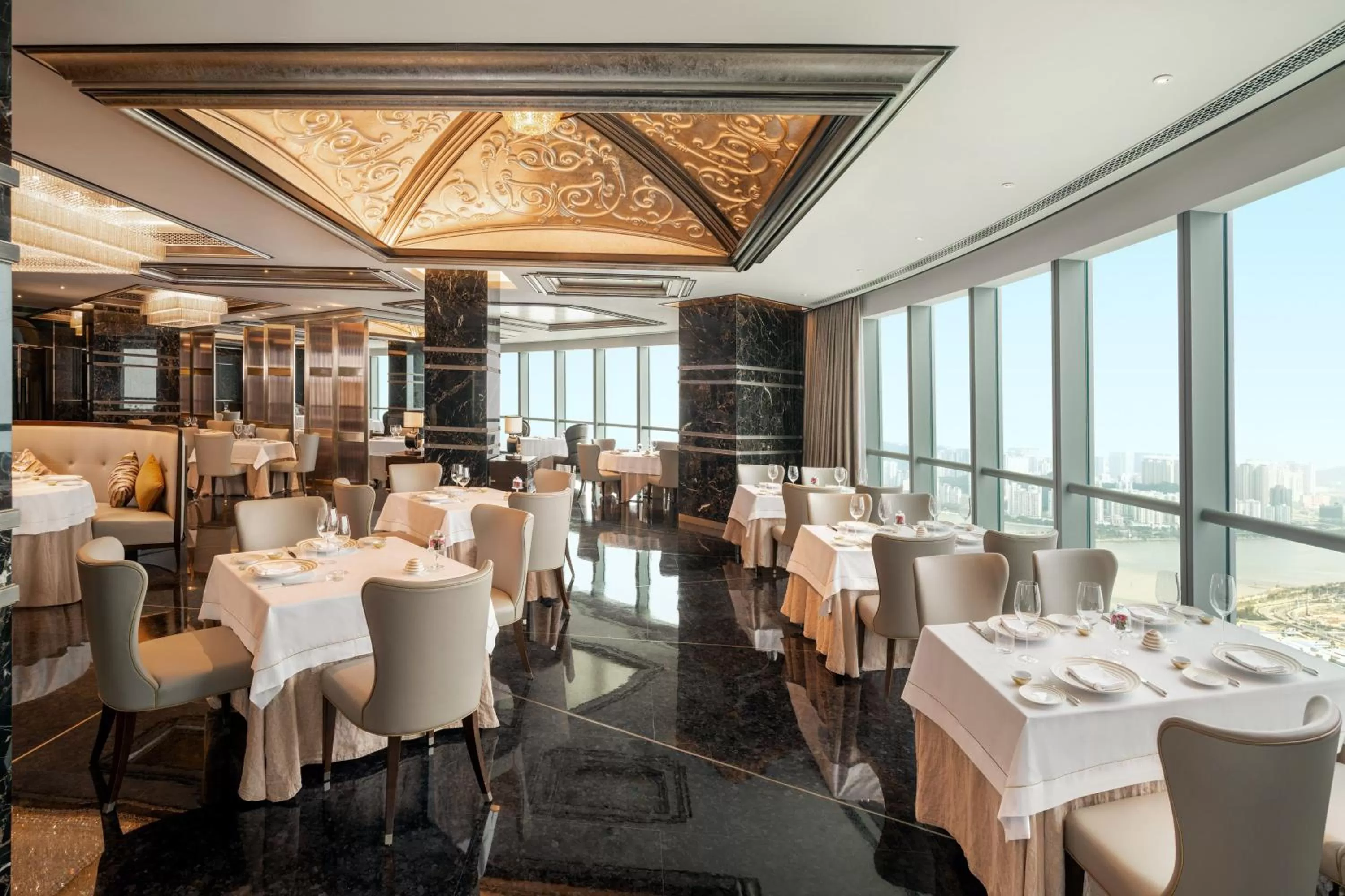 Restaurant/places to eat in The St. Regis Zhuhai