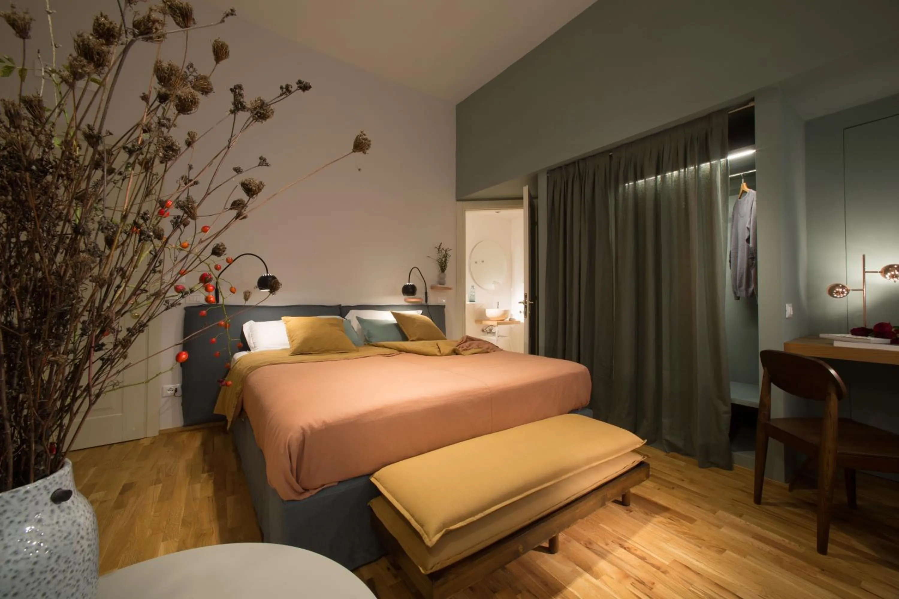 Shower, Bed in B&B Santa Maria del Fiore