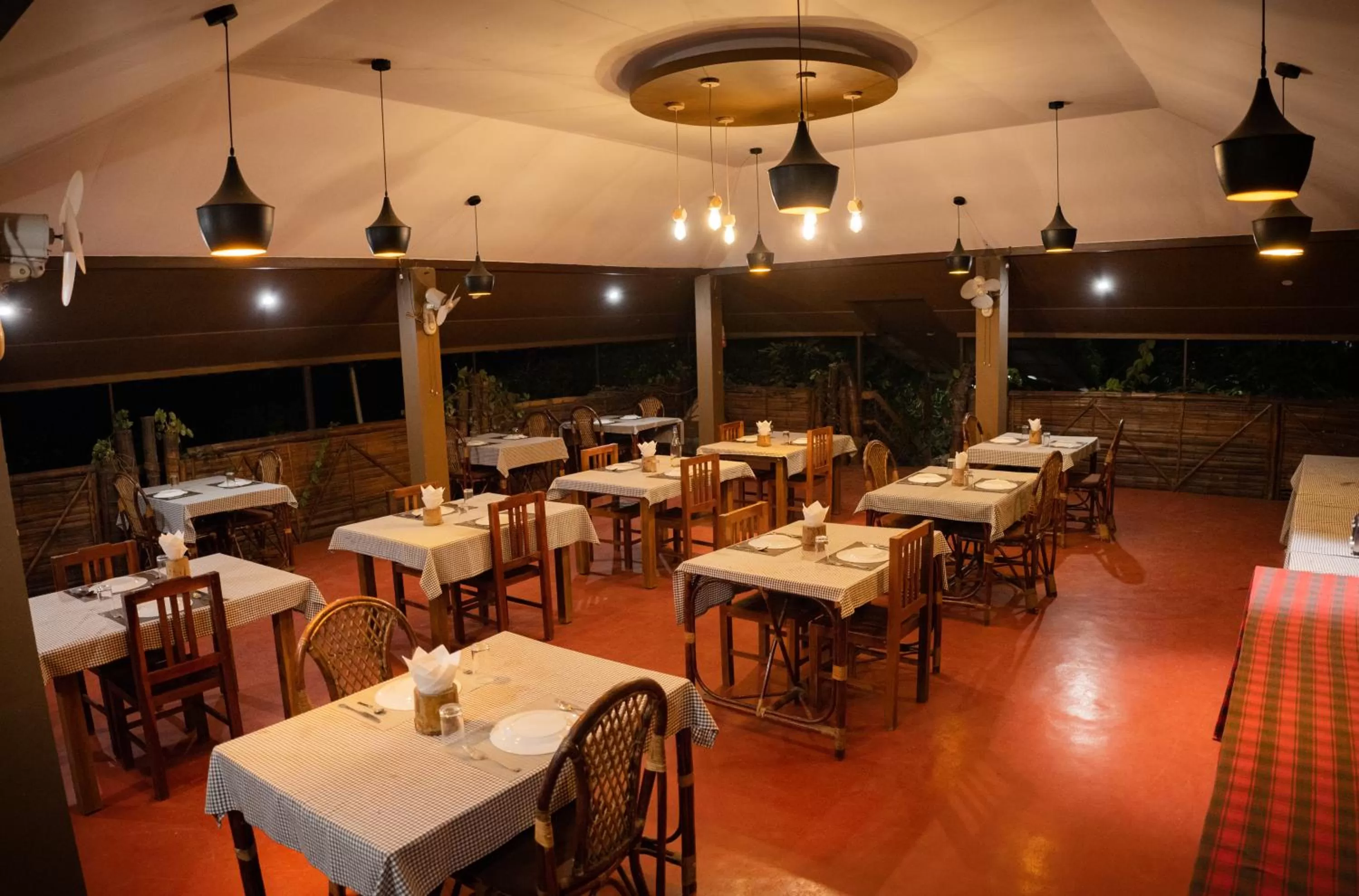 Restaurant/places to eat in Edens Munnar