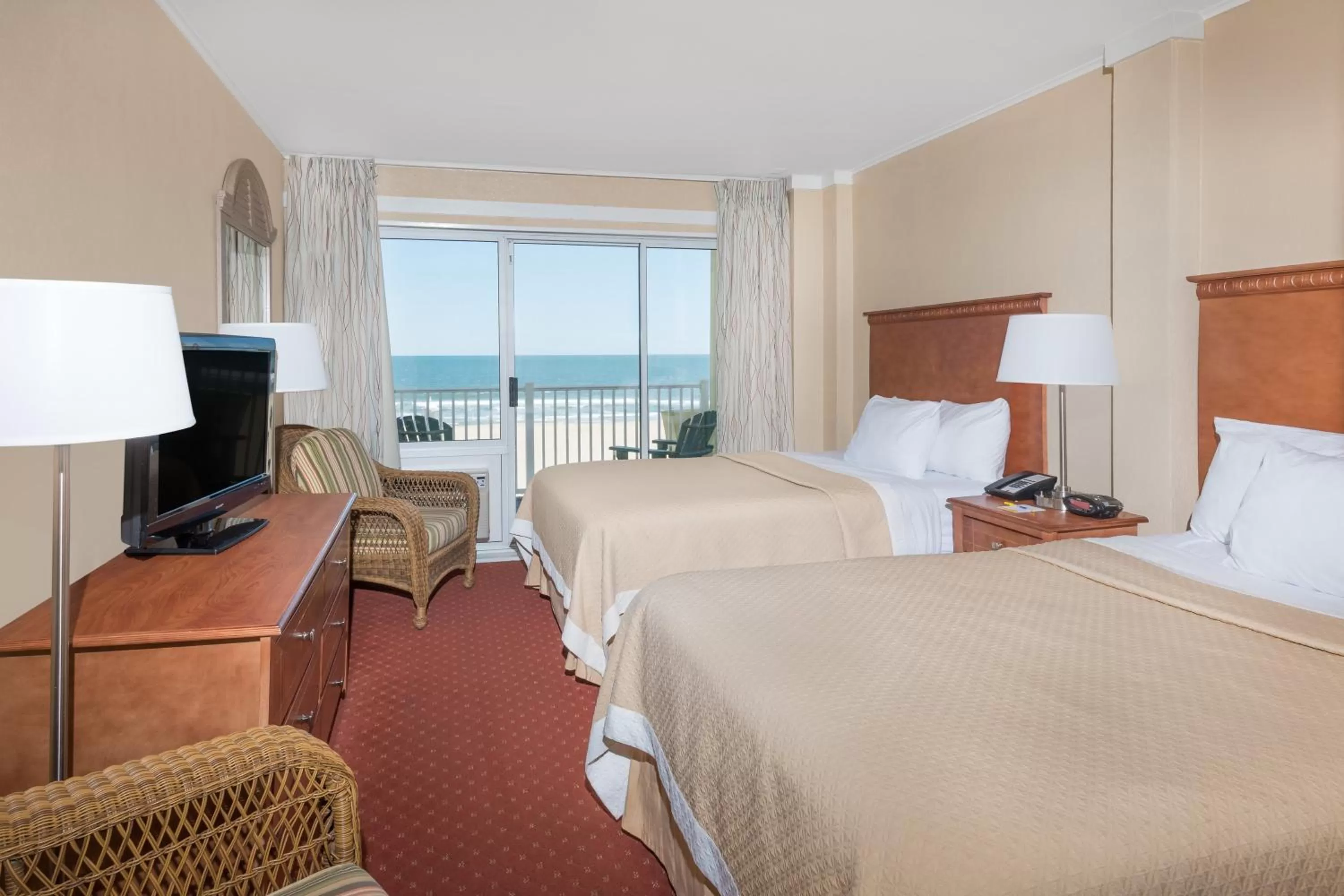Bed in Days Inn by Wyndham Ocean City Oceanfront