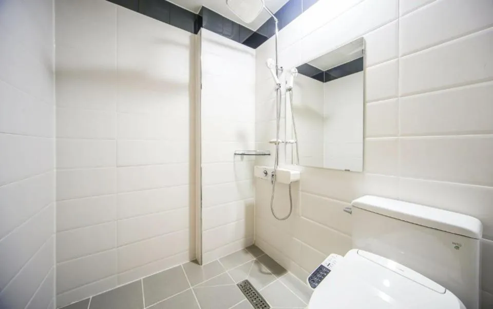 Shower in 호텔 인썸니아 Hotel Insomnia 失眠酒店