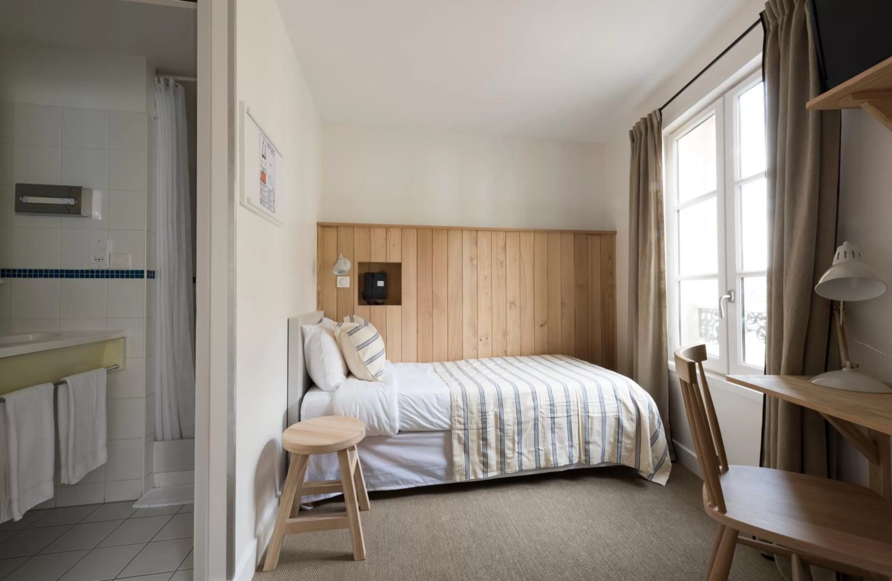 Bed in Auberge de la Commanderie