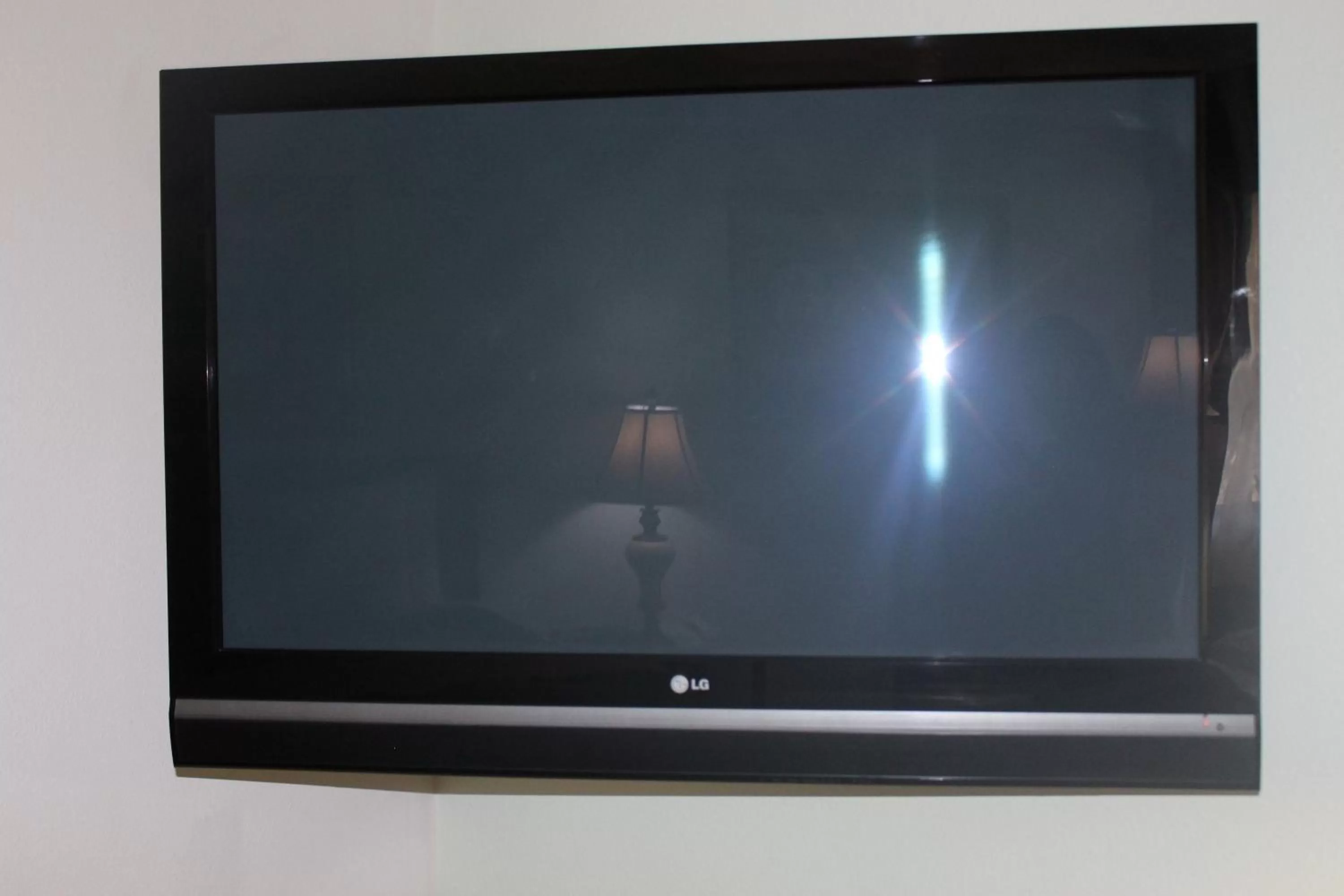 TV and multimedia in O'Cairns Inn and Suites