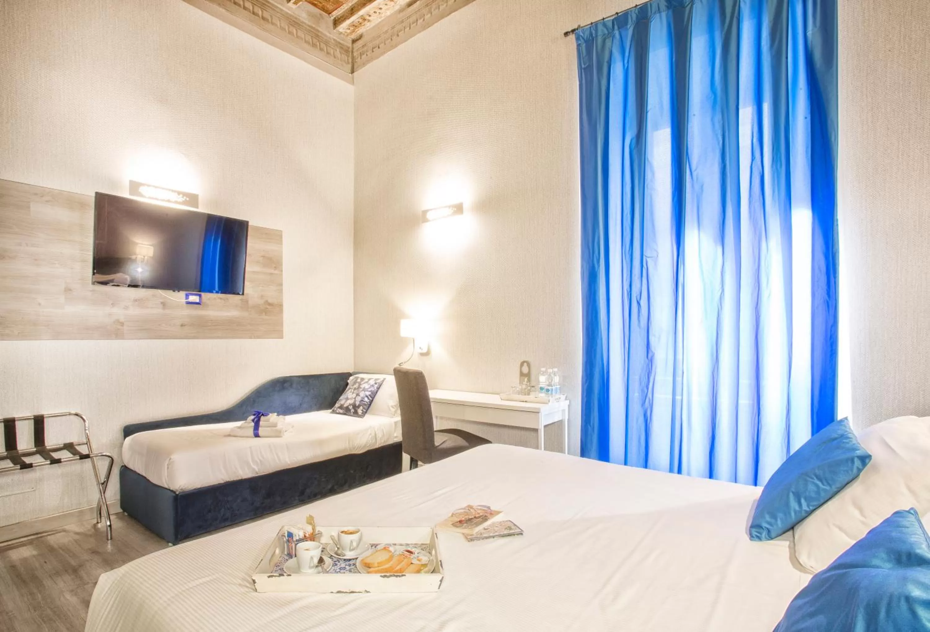 TV and multimedia, Bed in History Suite