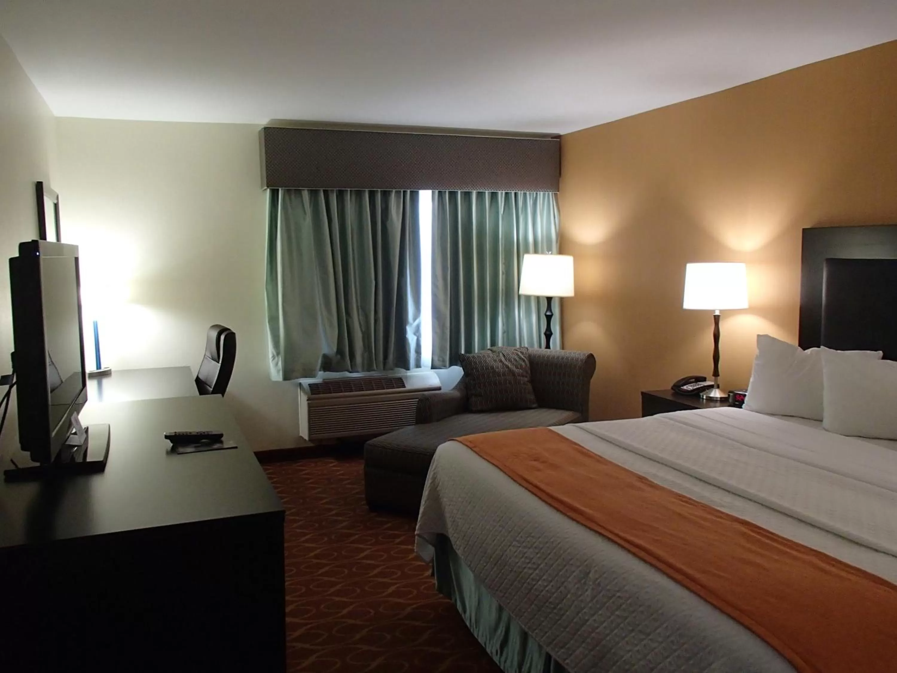 Bed in Lux Hotel & Spa, Trademark Collection by Wyndham