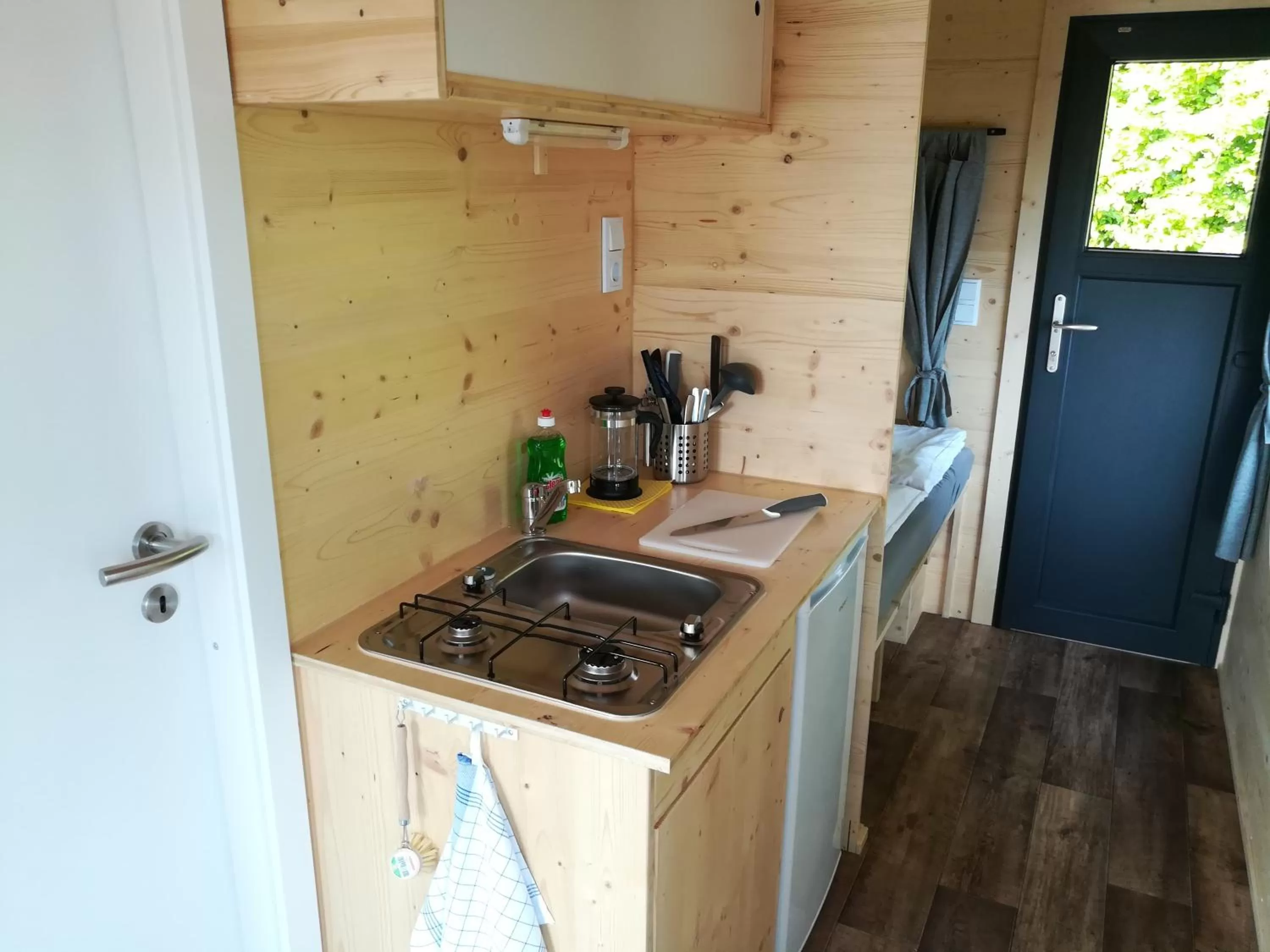 Kitchen or kitchenette in Gästehaus Schloss Plaue