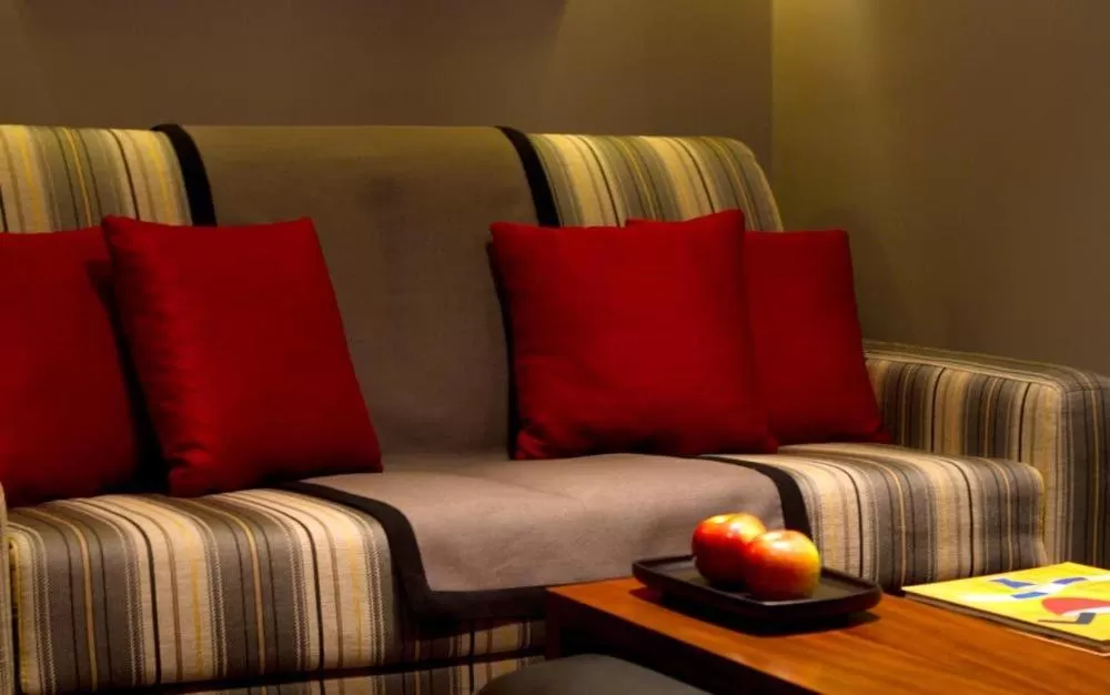 Seating area in Hotel Dighton