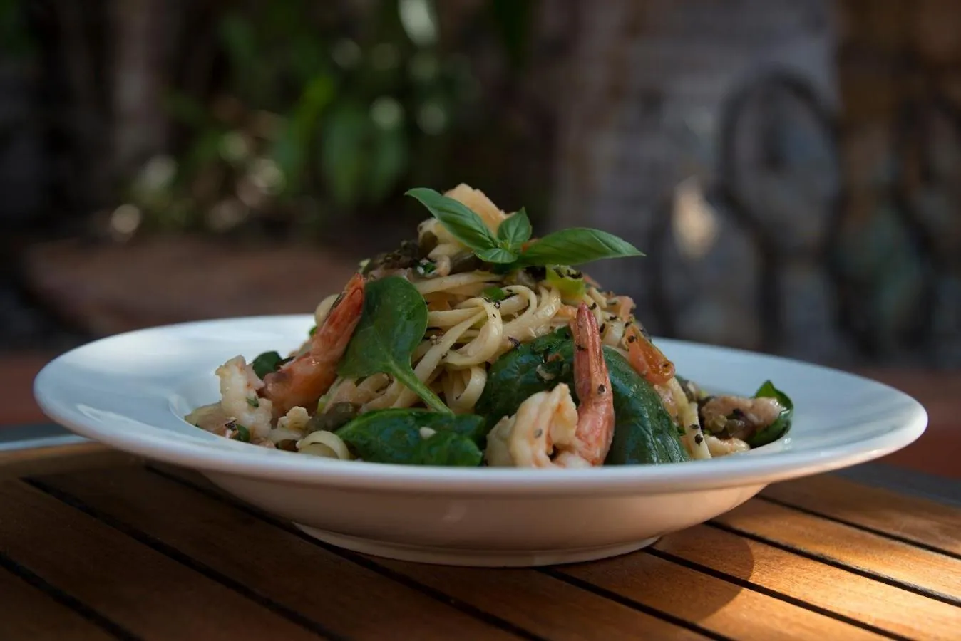 Restaurant/places to eat in Roebuck Bay Hotel