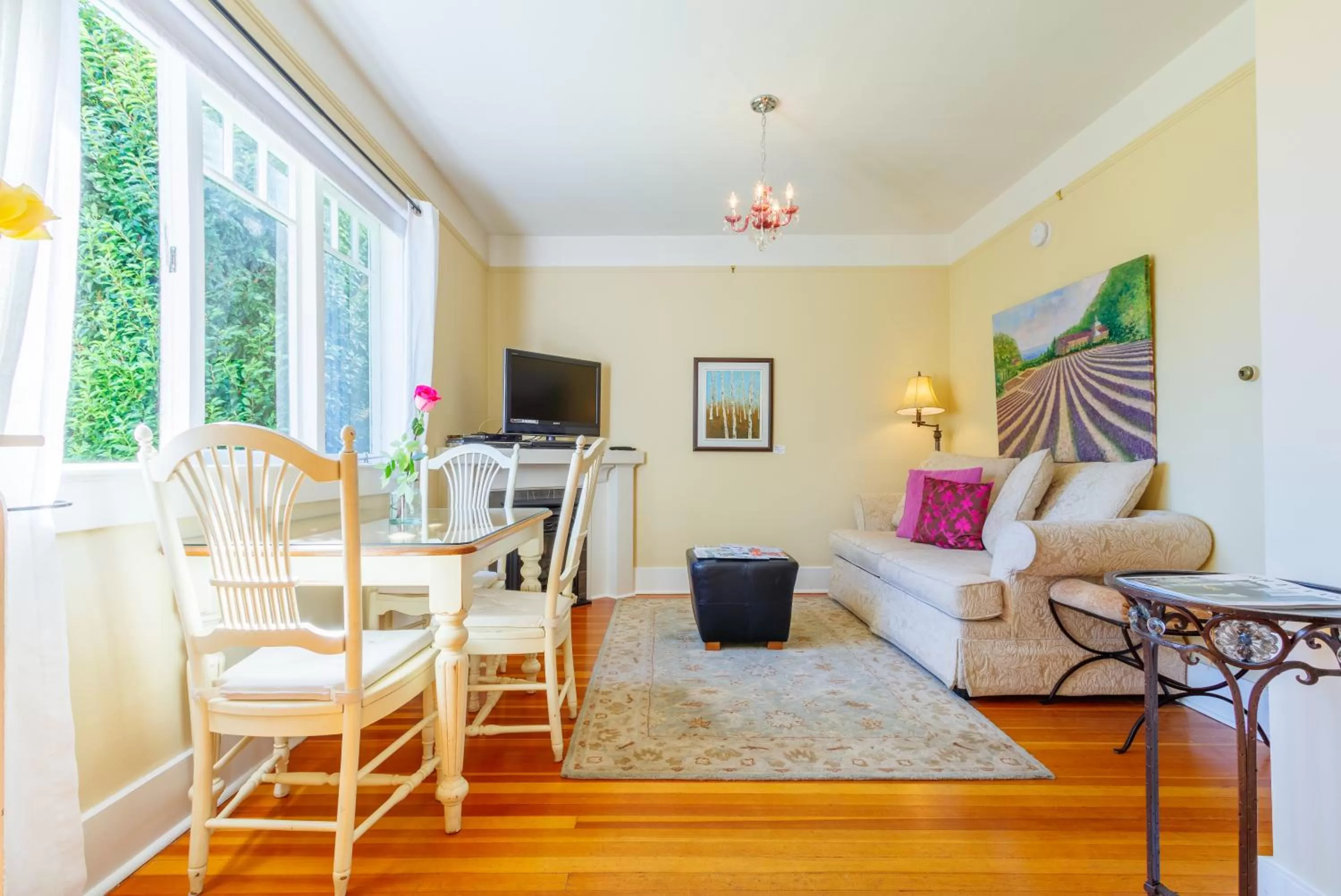 Living room, Seating Area in Fairholme Manor Inn