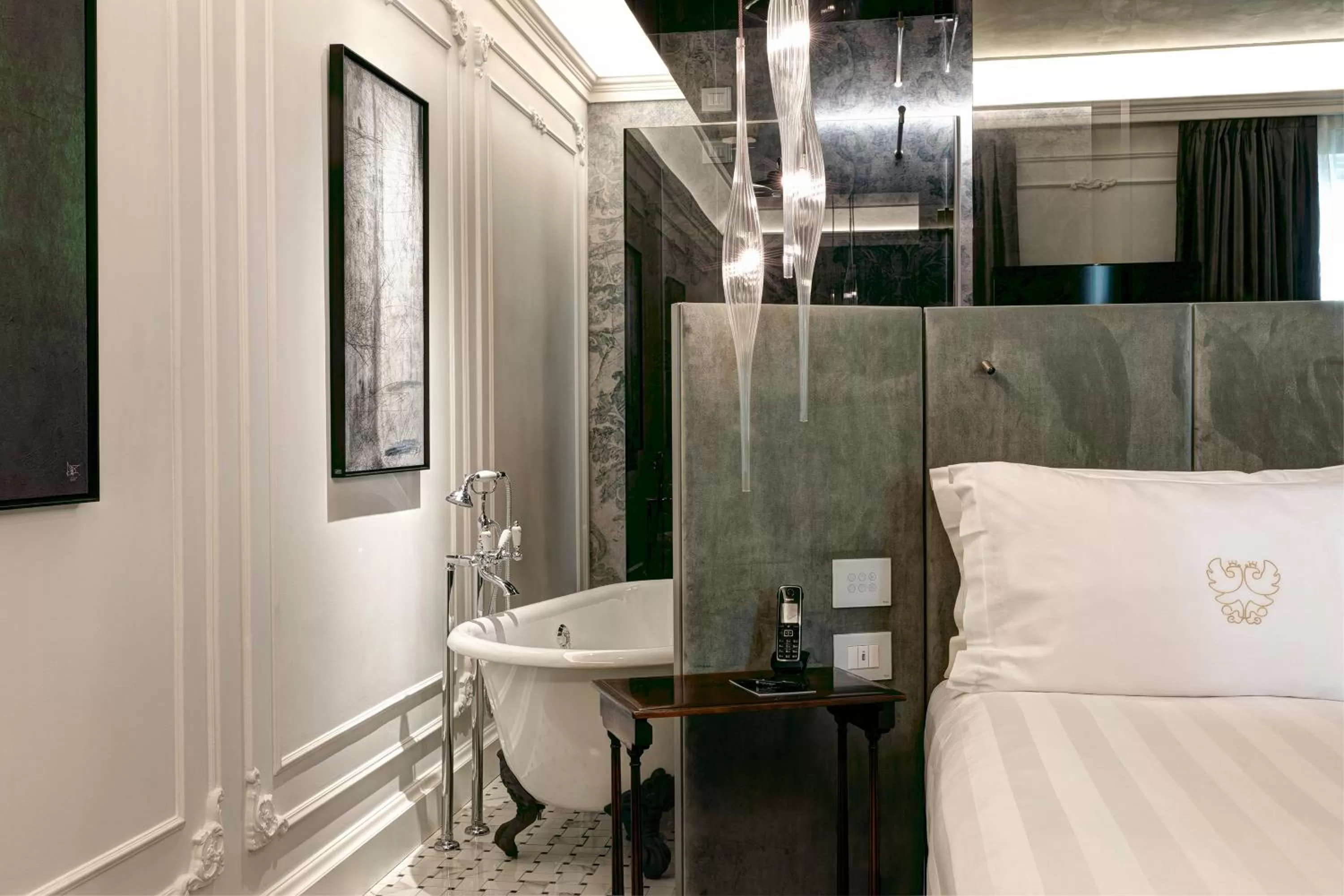 Photo of the whole room, Bed in Grand Hotel Duchi d'Aosta