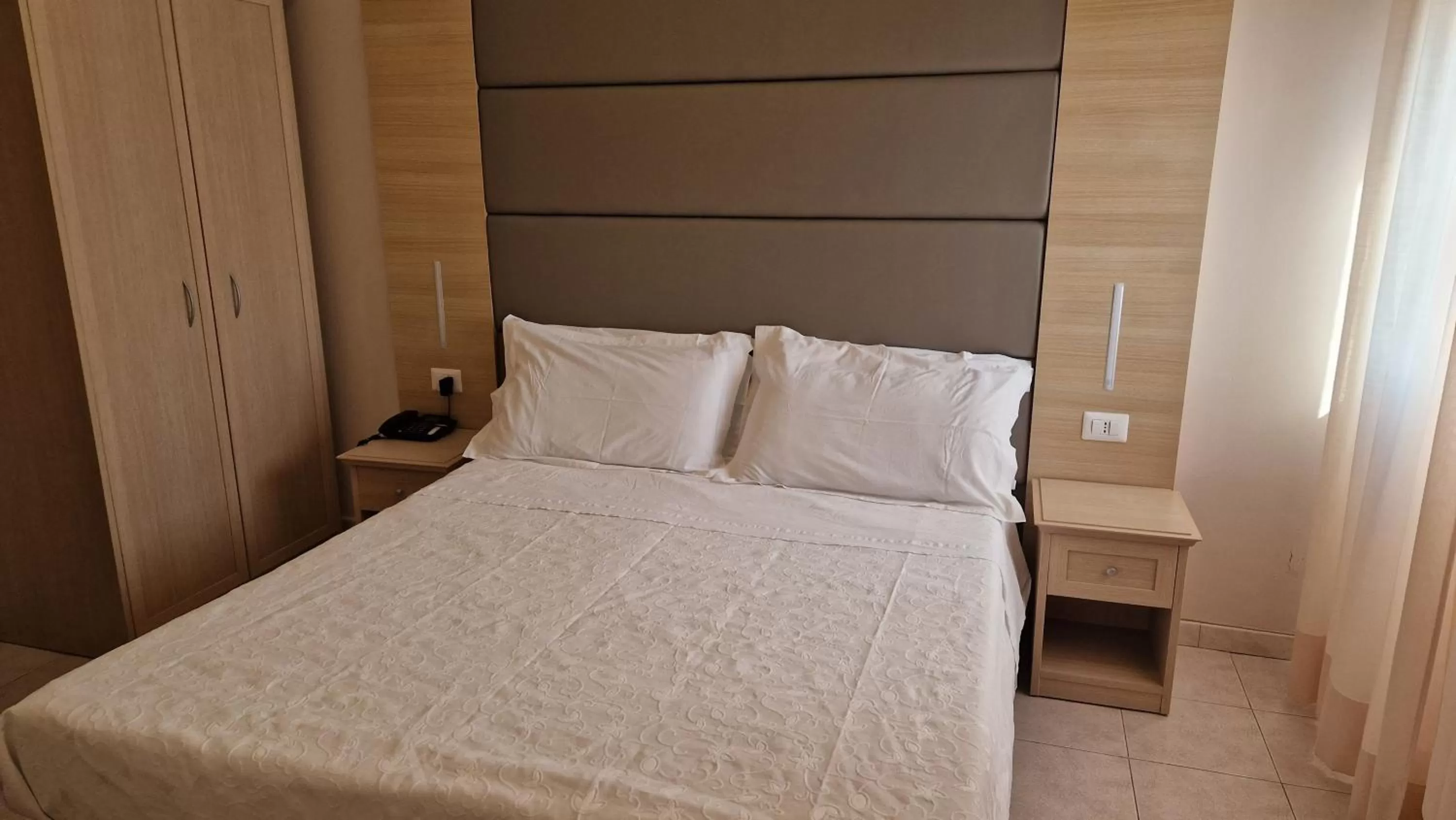 Bed in Hotel Trasimeno Bittarelli