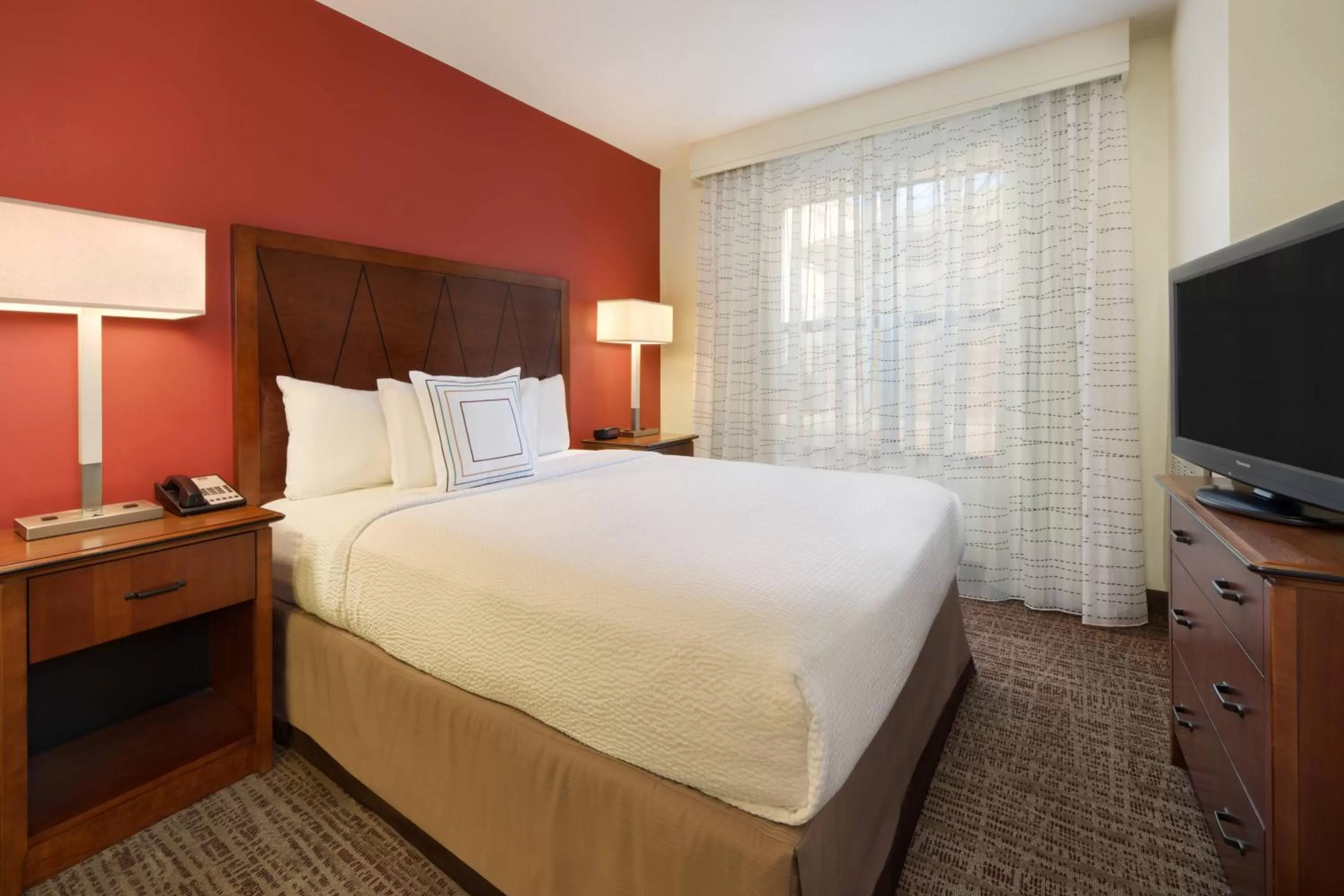 One-Bedroom Queen Suite with Sofa Bed in Residence Inn Grand Junction