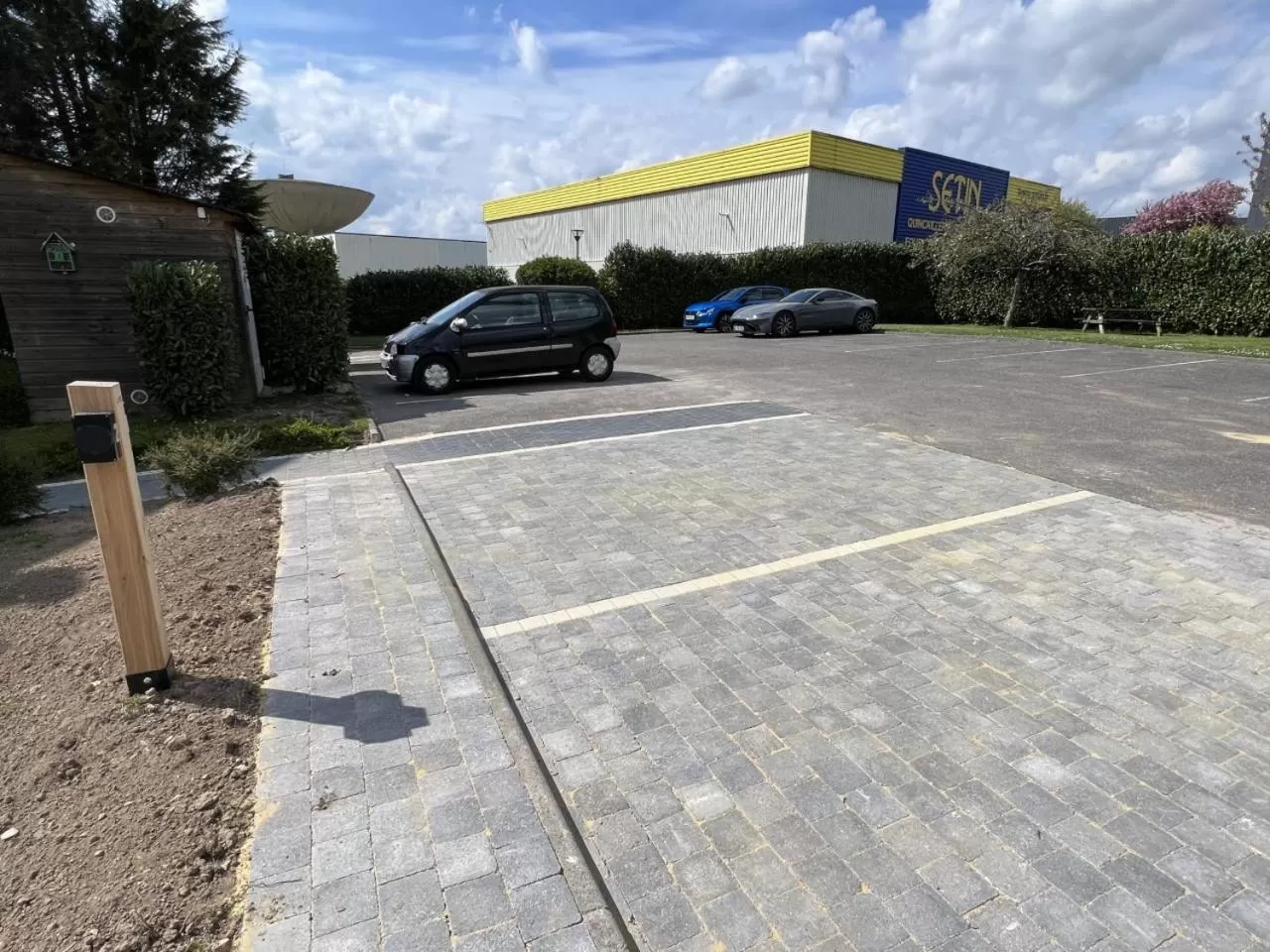 Day in Kyriad Lisieux