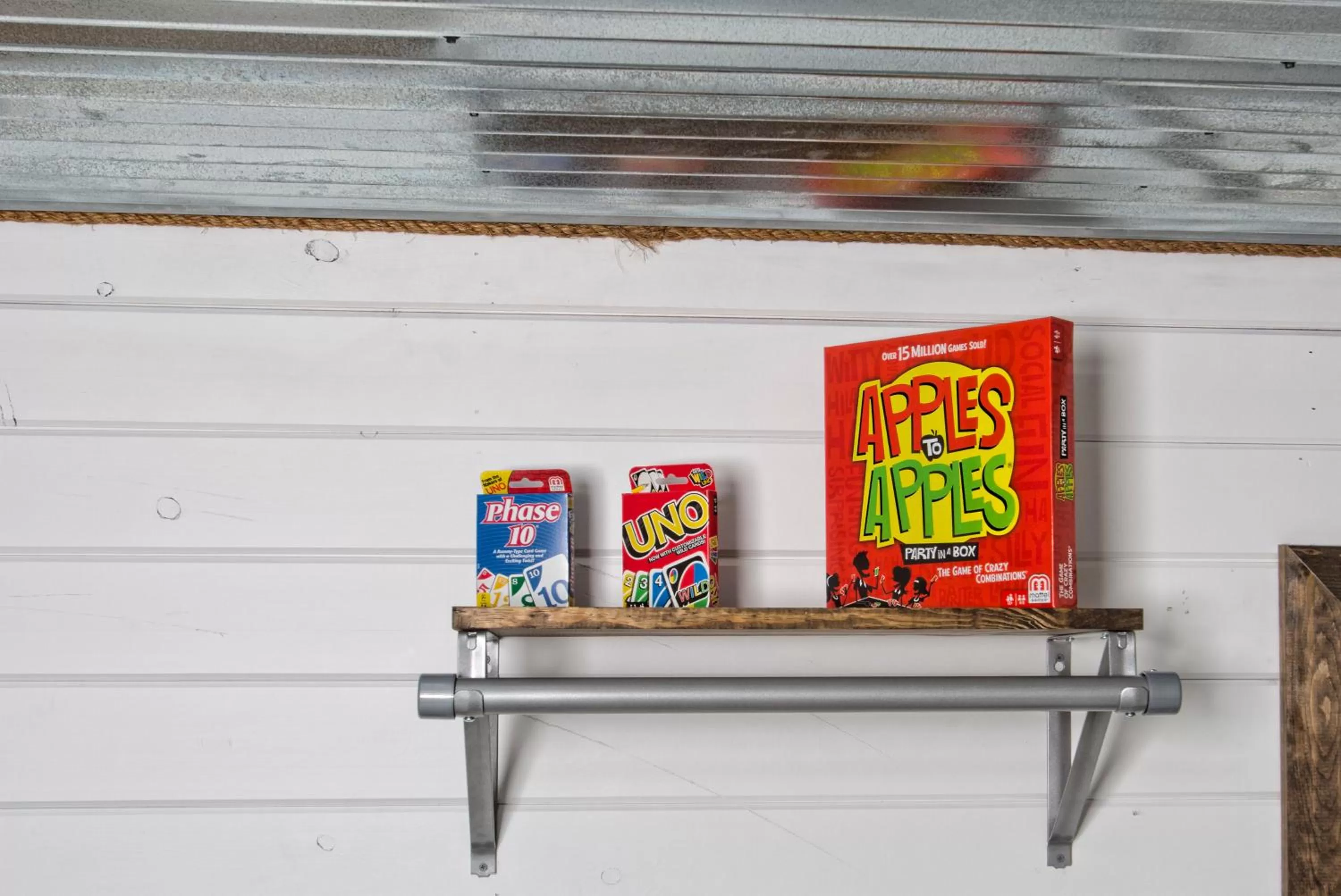 Decorative detail in Stateline Cabin