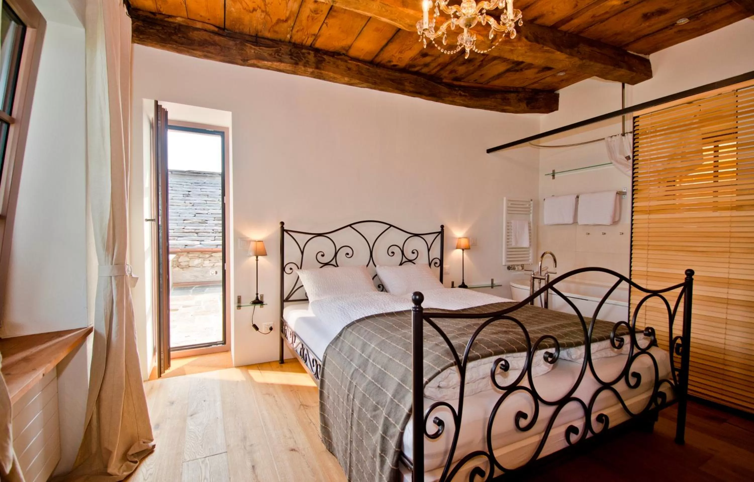 Toilet, Bed in Case di Sotto, House & Breakfast