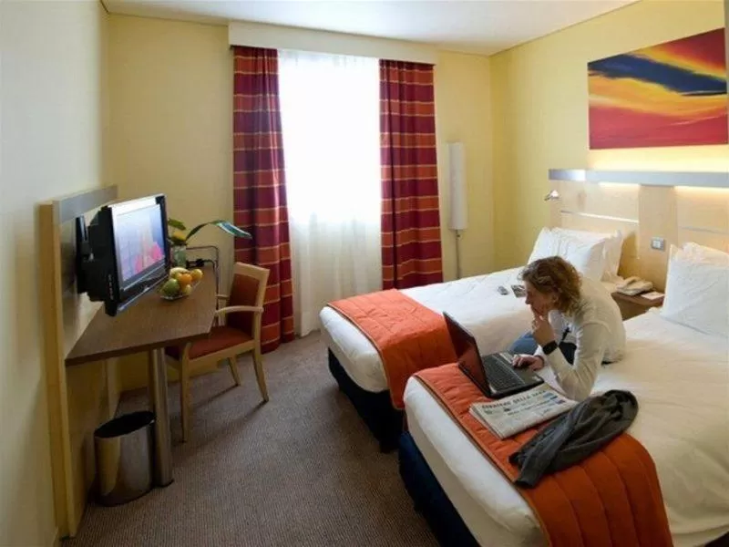 Photo of the whole room, Bed in Bes Hotel Bergamo Ovest