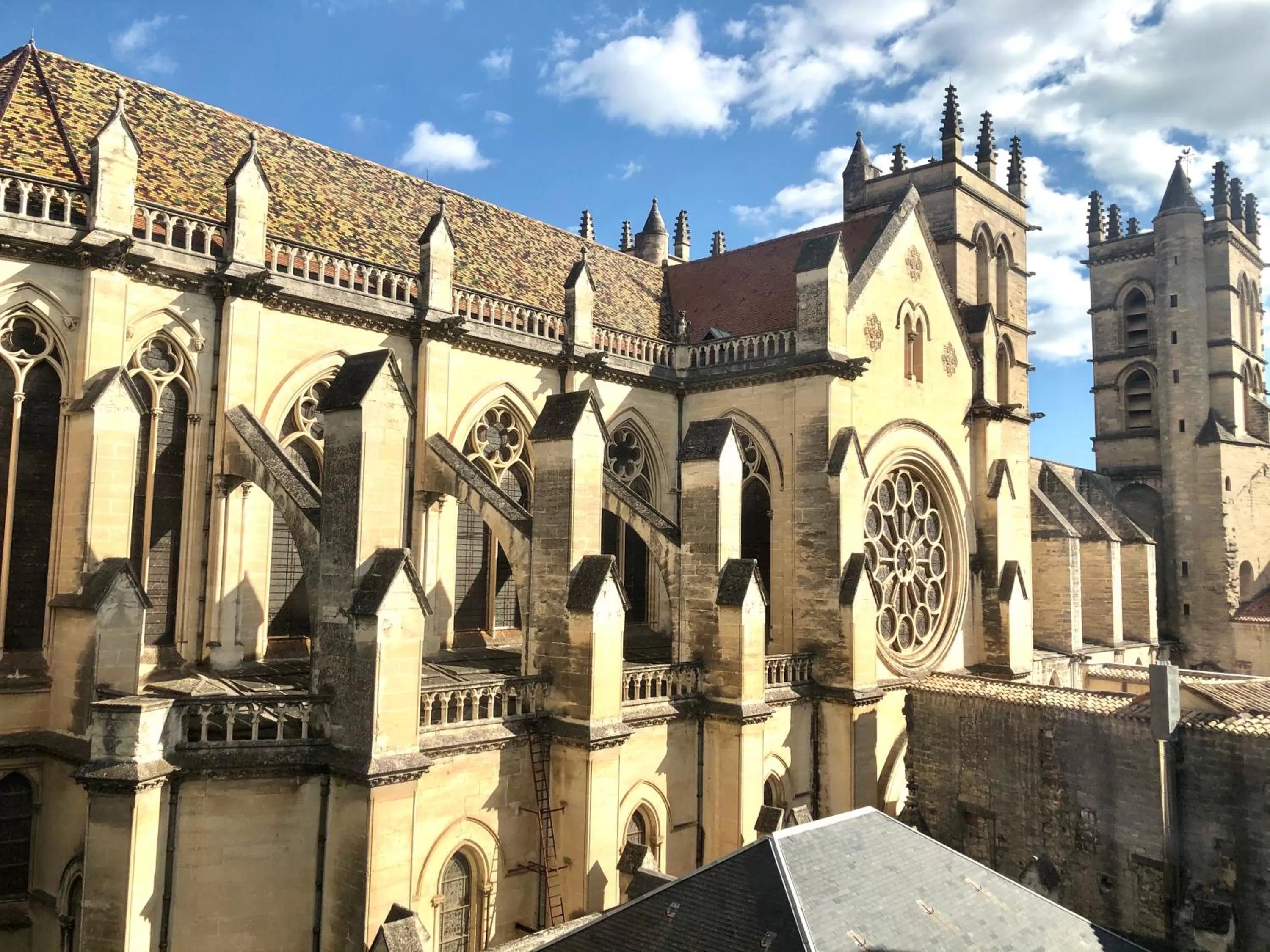 Nearby landmark in Hôtel Colisée-Verdun Centre Gare Saint-Roch