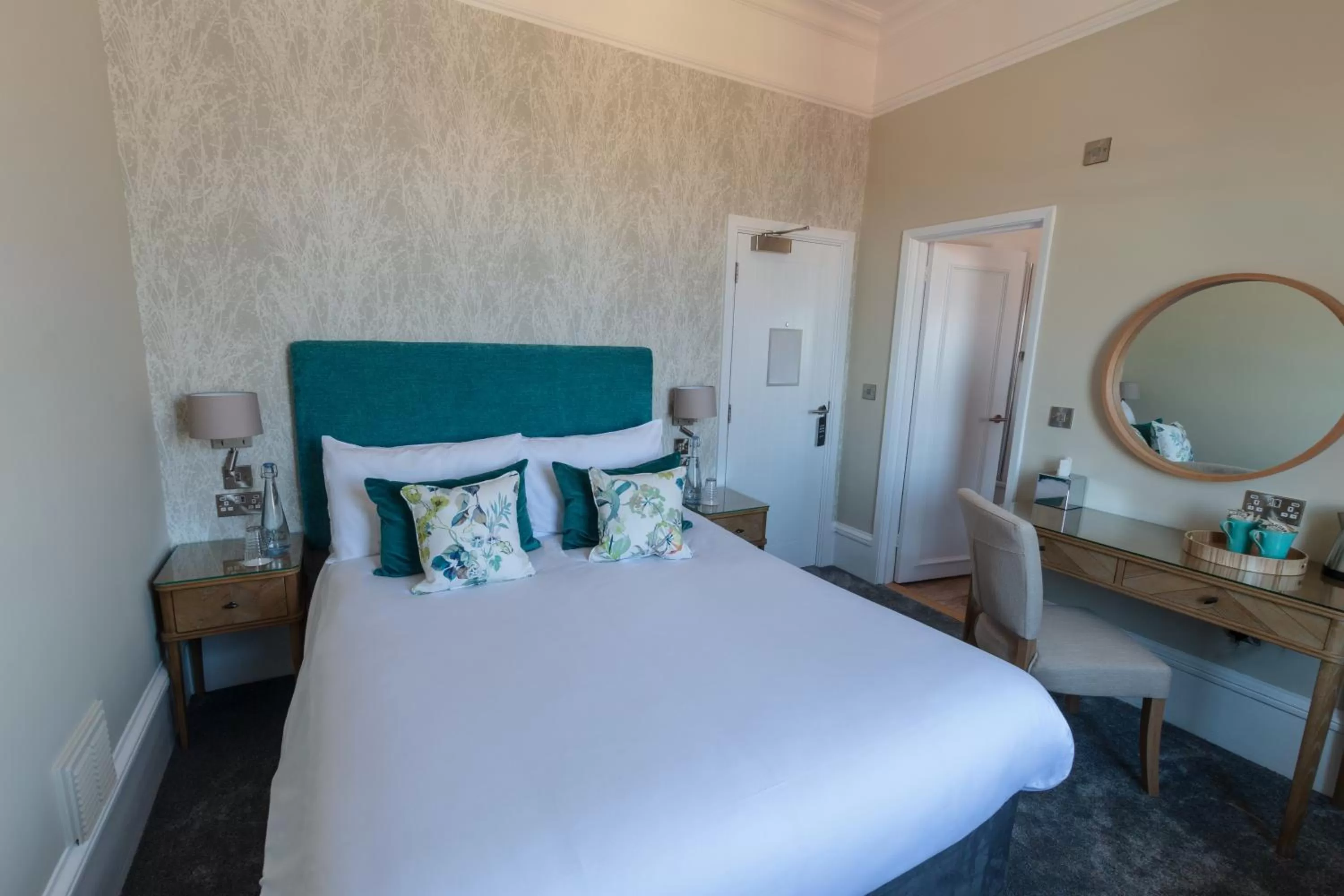 Photo of the whole room, Bed in The Brudenell