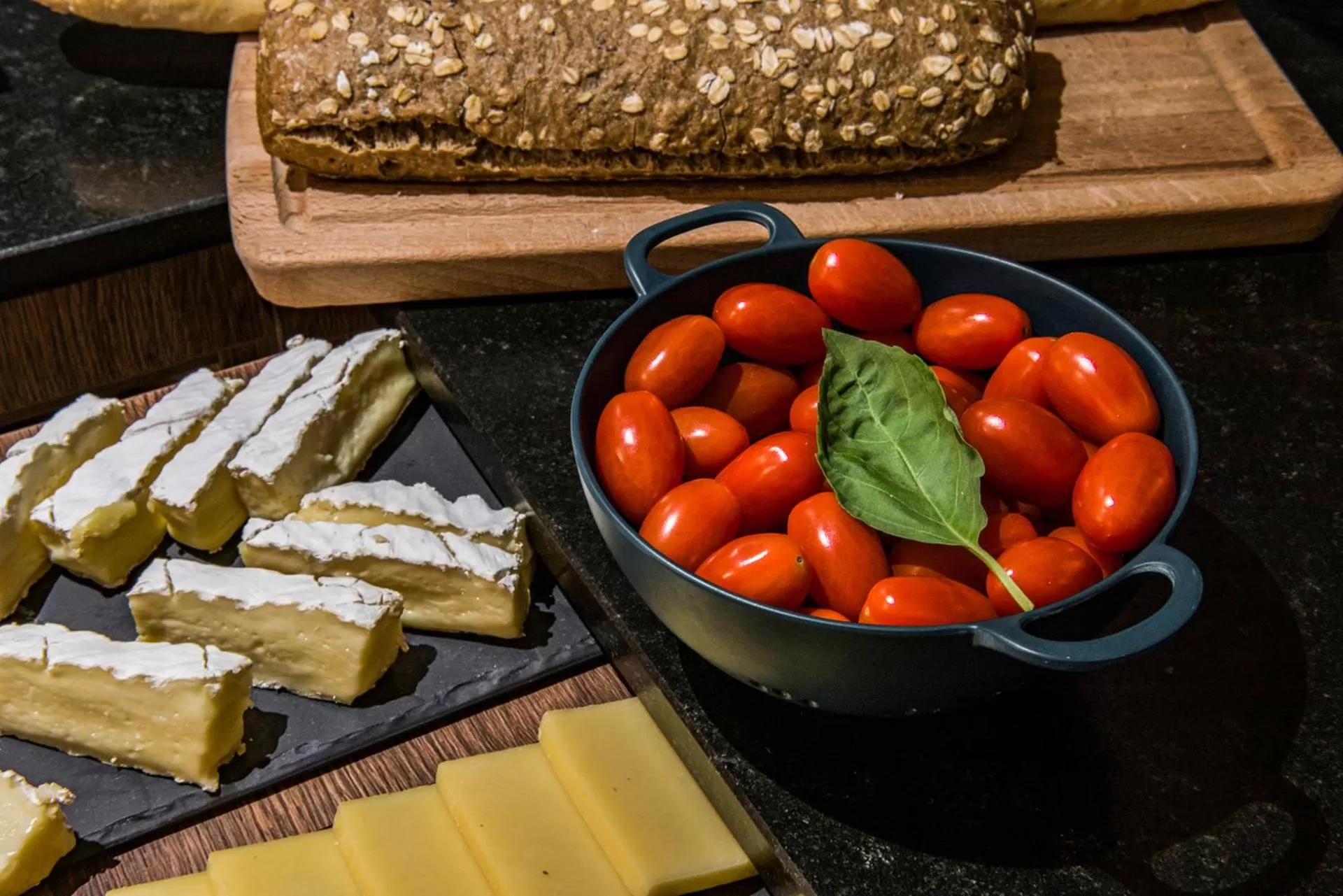 Food and drinks in Hôtel Mercure Paris Suresnes Longchamp