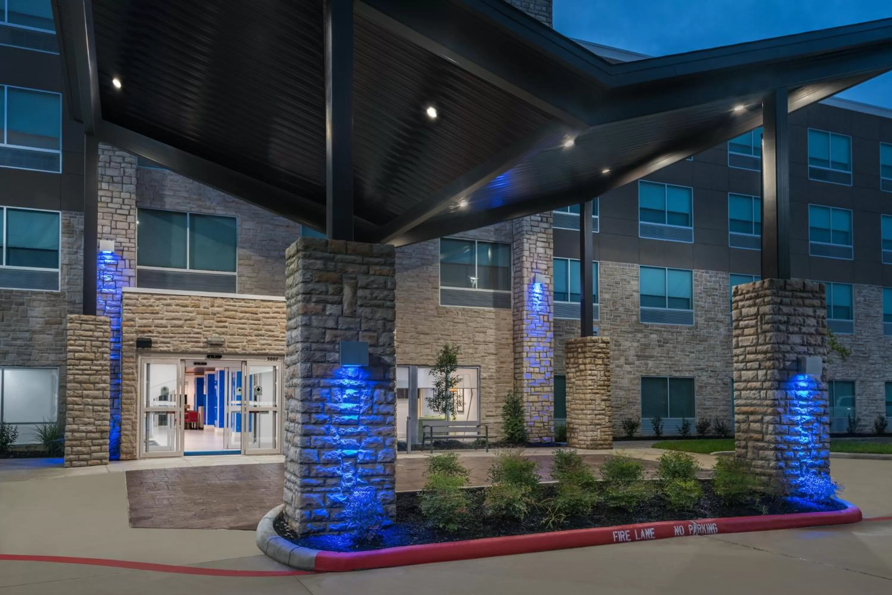 Property building in Holiday Inn Express & Suites- Sugar Land SE - Missouri City by IHG