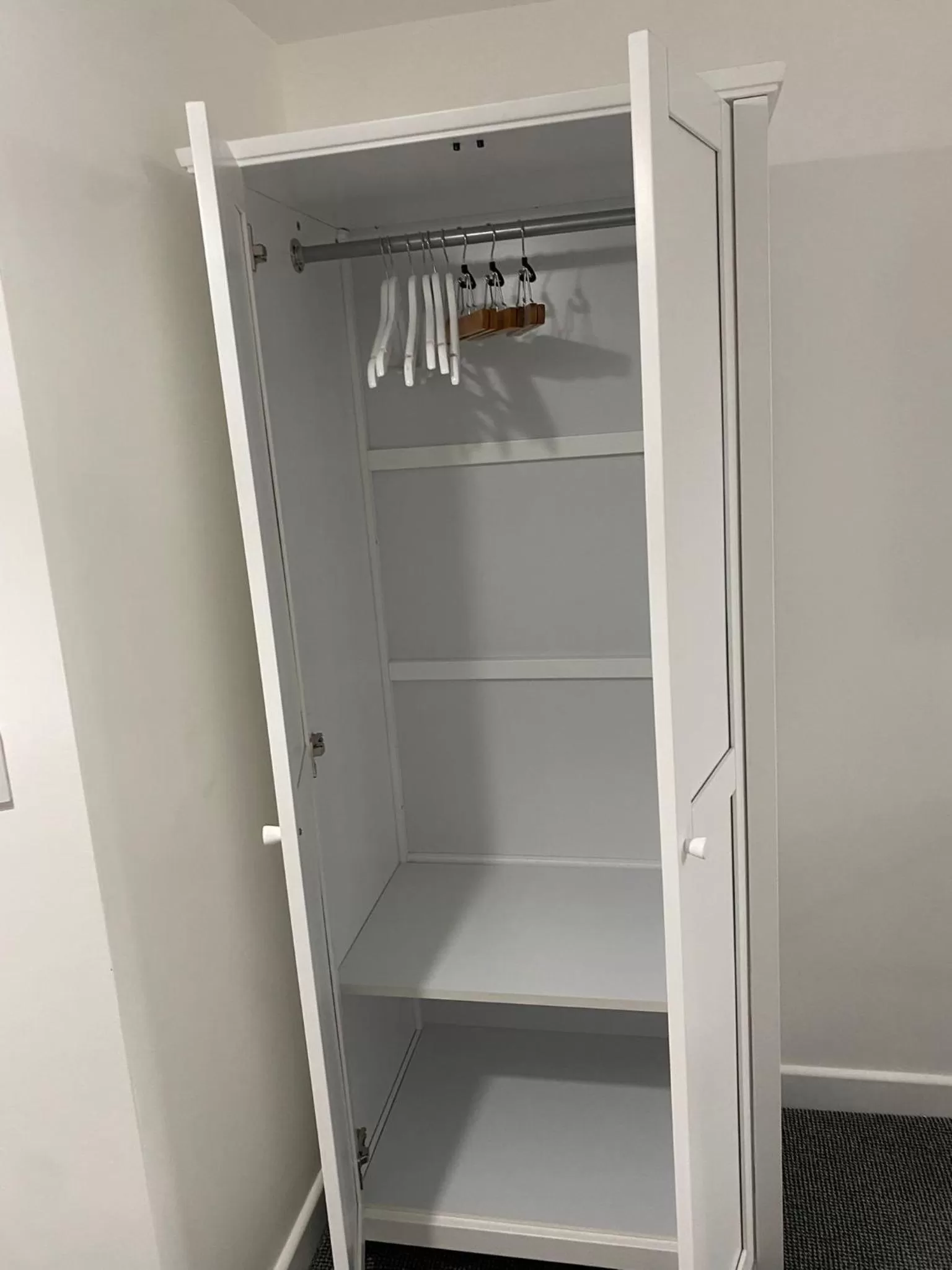 wardrobe, Bathroom in Langley House Hotel