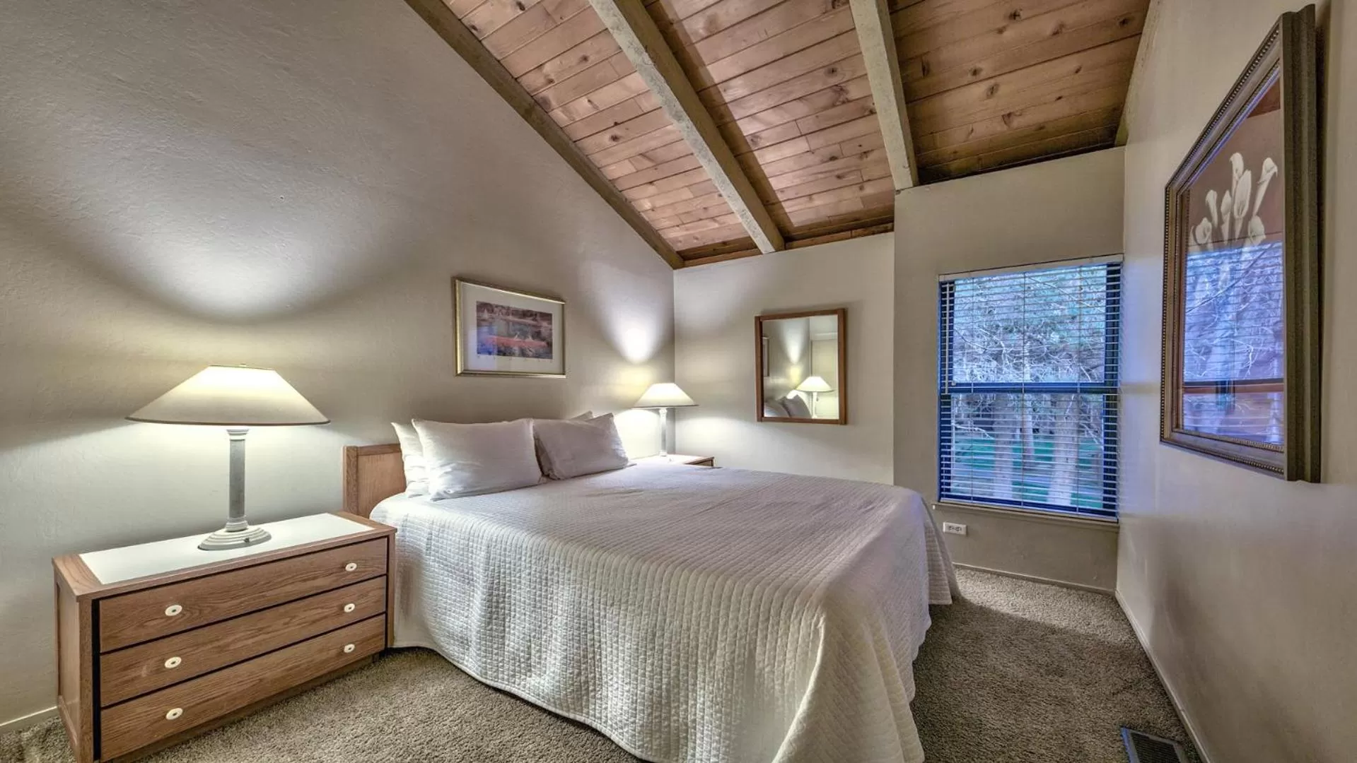 Bed in Lakeland Village at Heavenly