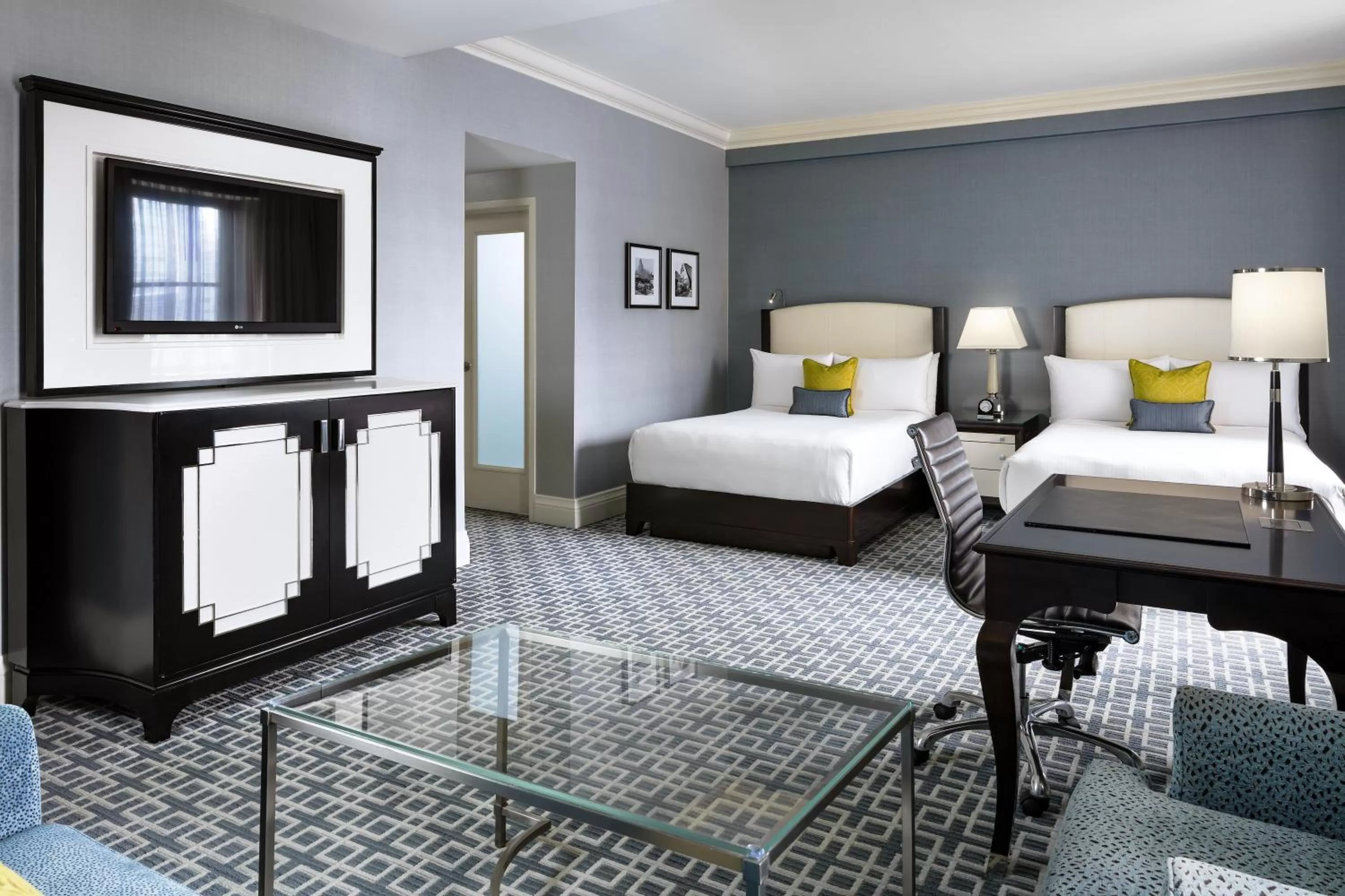 Bed in Fairmont Royal York Hotel