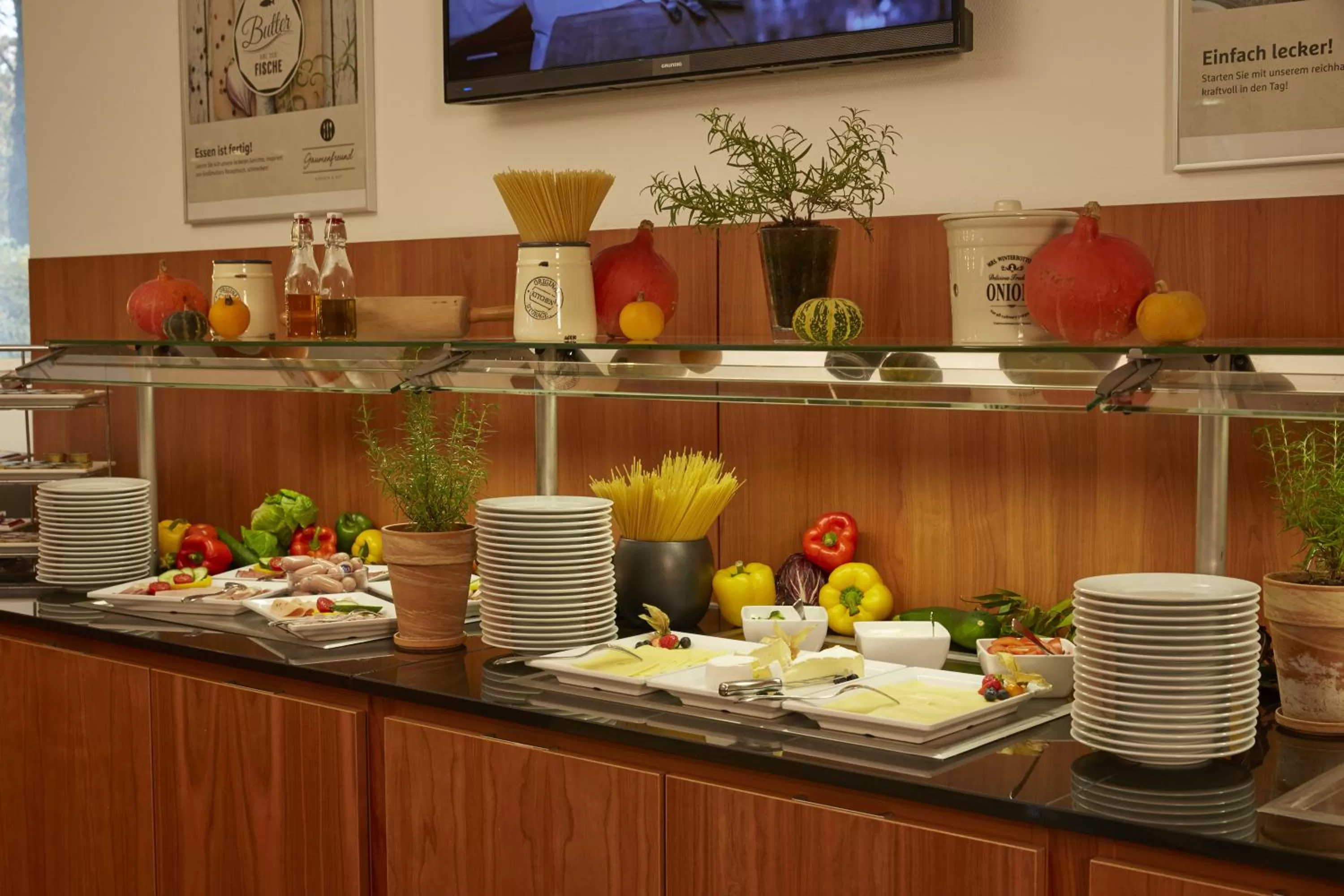 Meals in H4 Hotel Kassel City, Trademark Collection by Wyndham