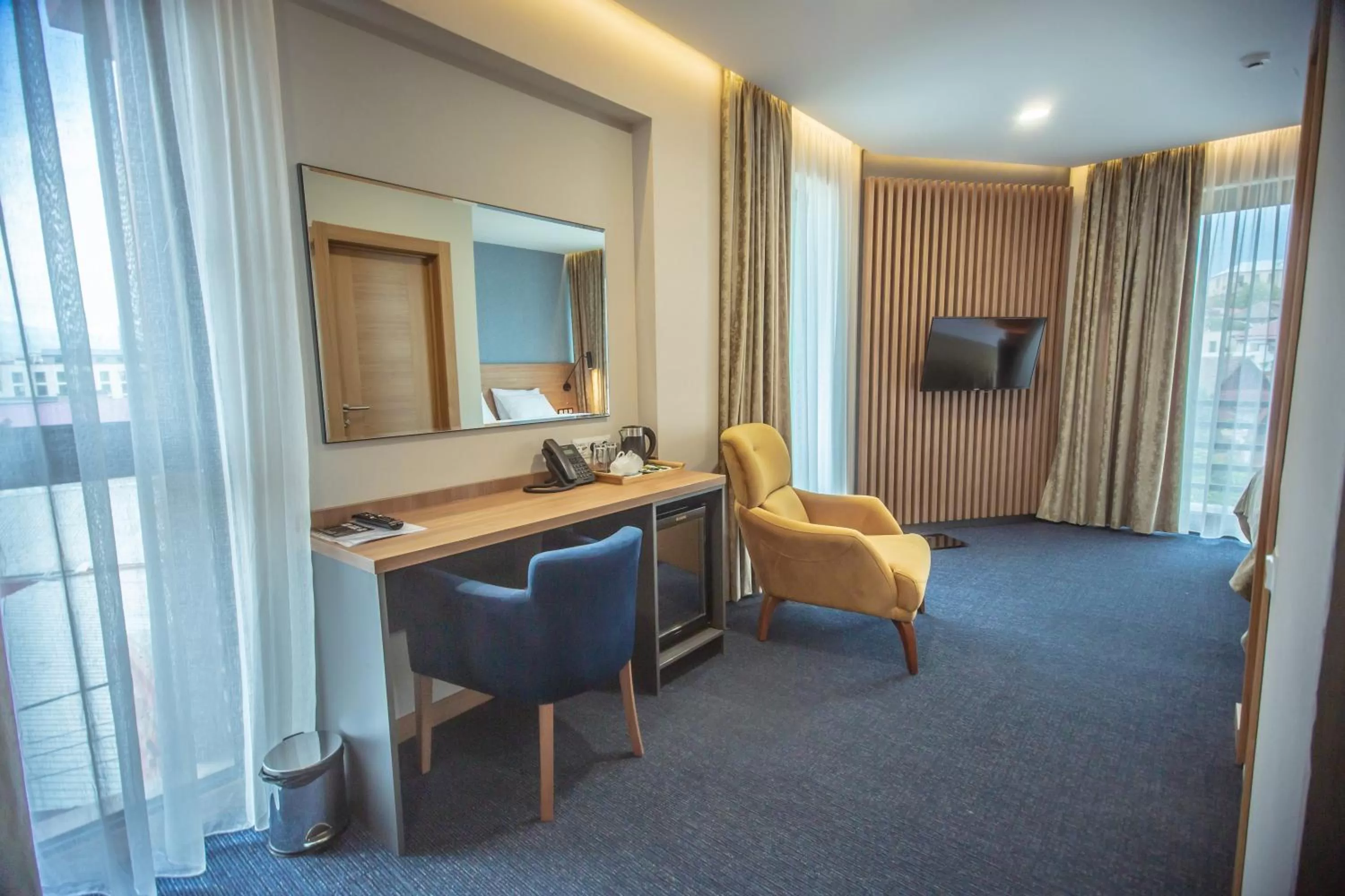 TV and multimedia, Seating Area in Hotel Banovani