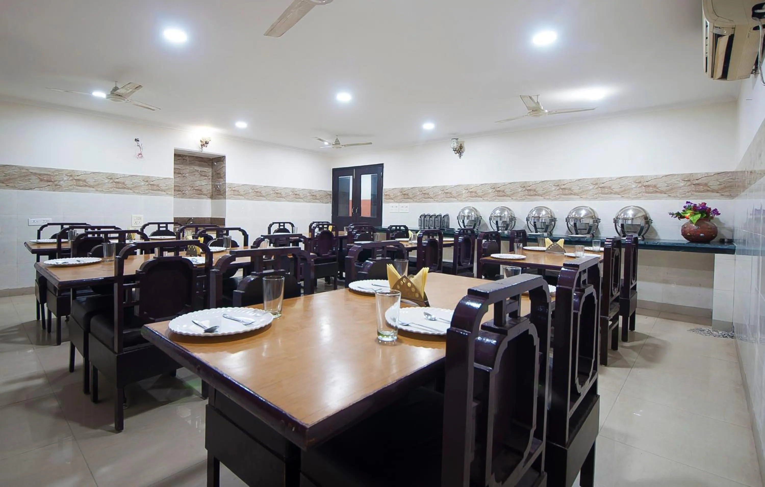 Meals in HOTEL DAKHA INTERNATIONAL - Karol Bagh, New Delhi