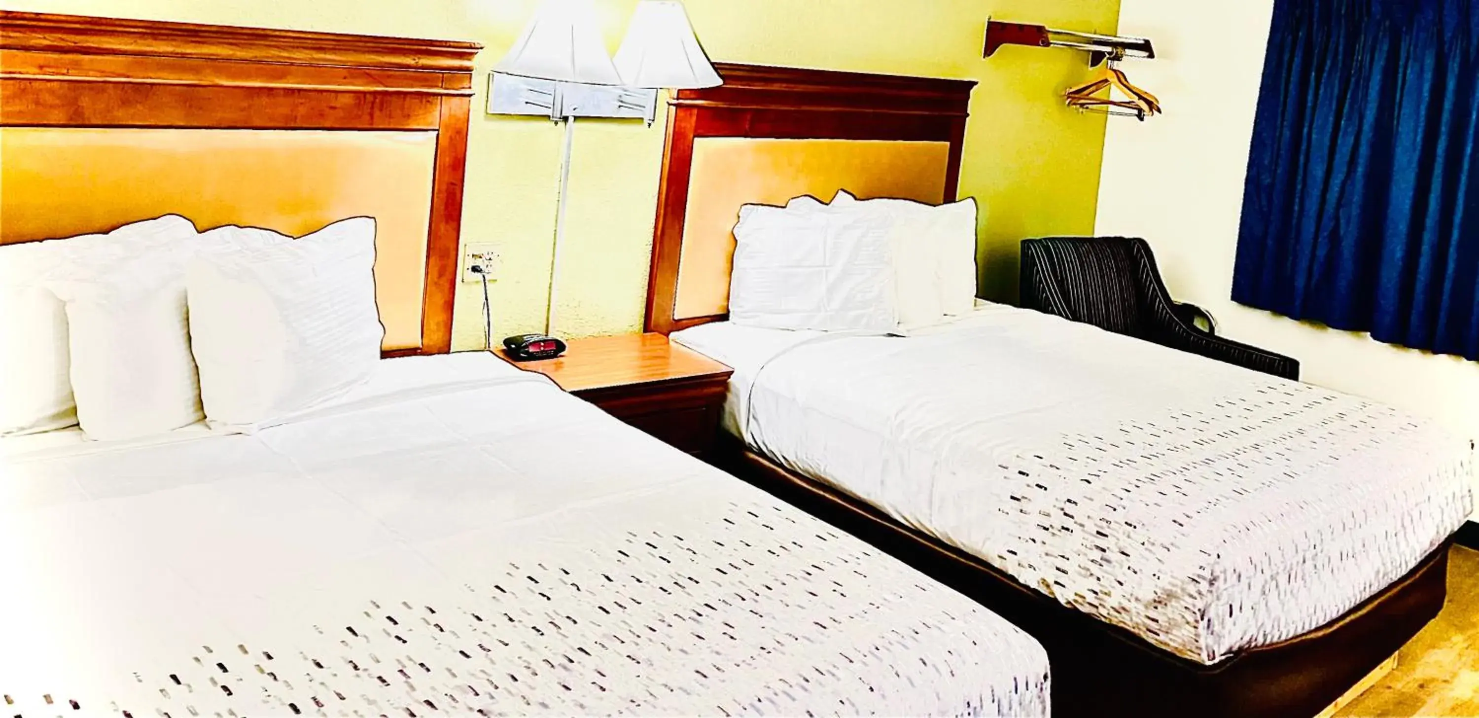 Queen Room with Two Queen Beds - Non-Smoking in Baymont by Wyndham Hutchinson Queen Room with Two Queen Beds - Non-Smoking in Baymont by Wyndham Hutchinson