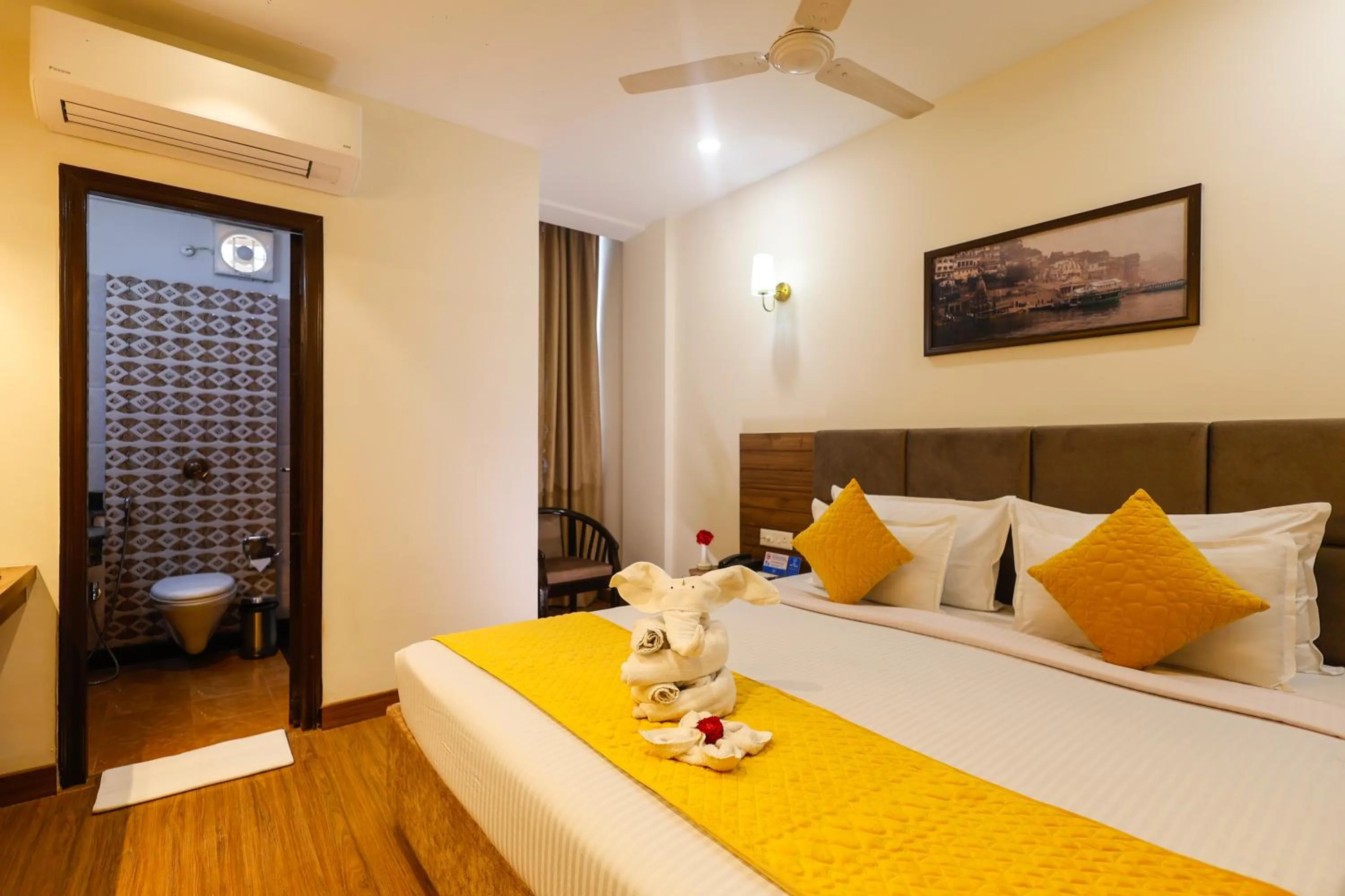 Bedroom, Bed in Hotel Dolphin International